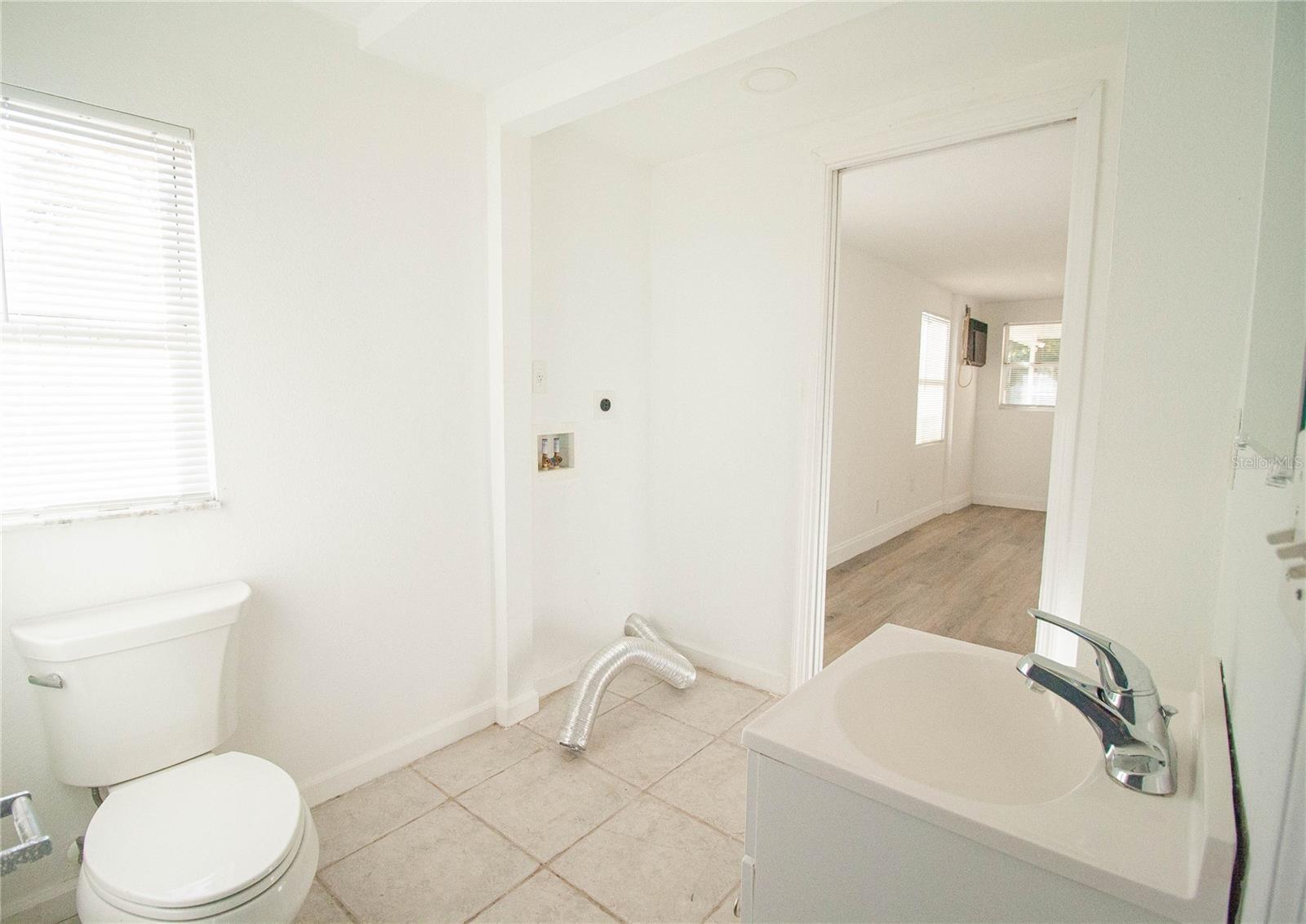 2345 FLOYD ST — photo 18