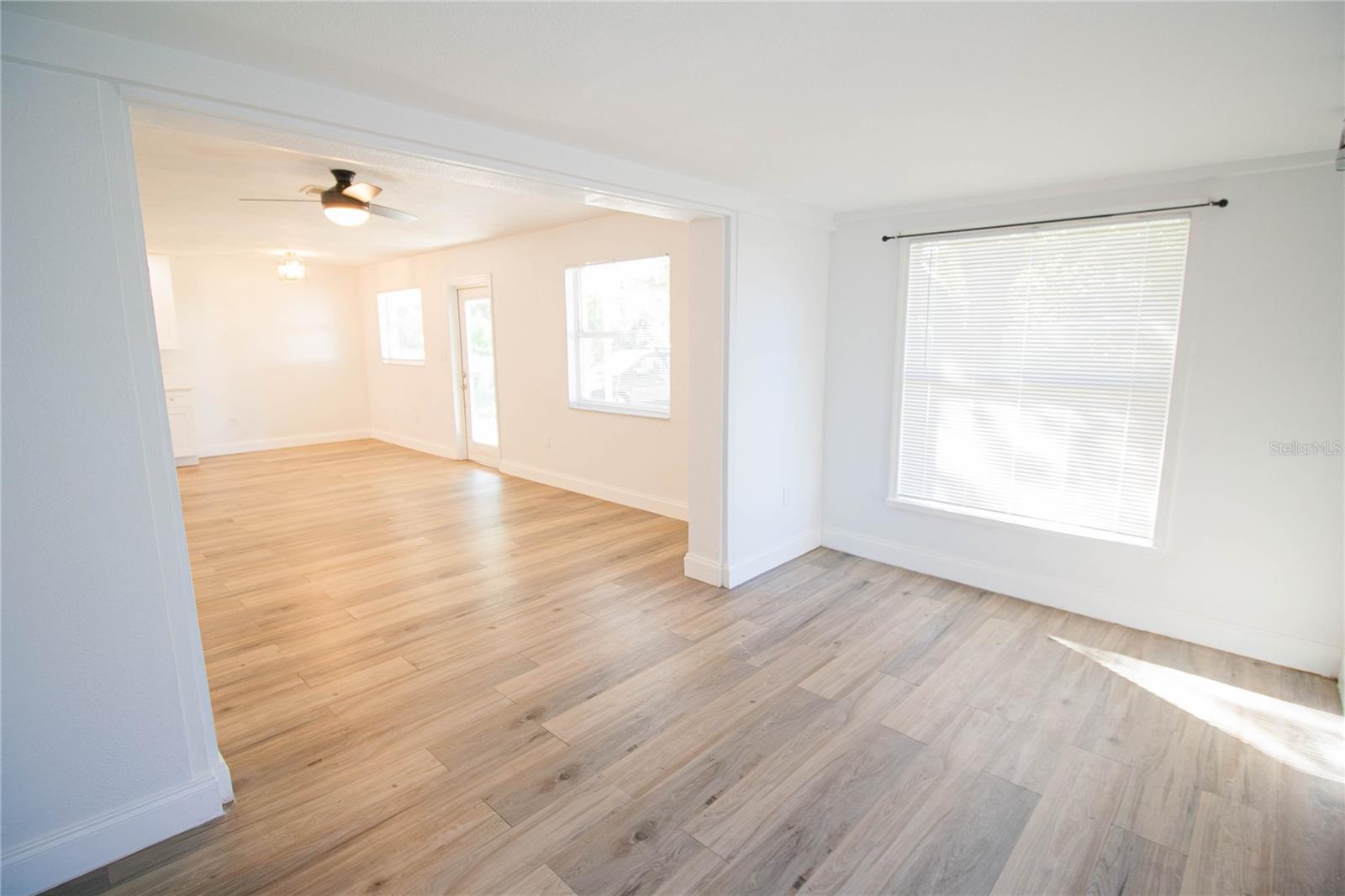 2345 FLOYD ST — photo 11