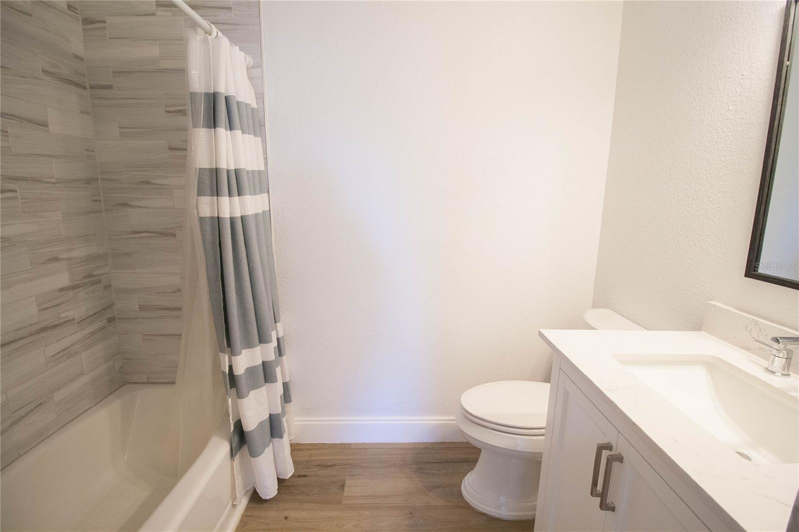 2345 FLOYD ST — photo 8