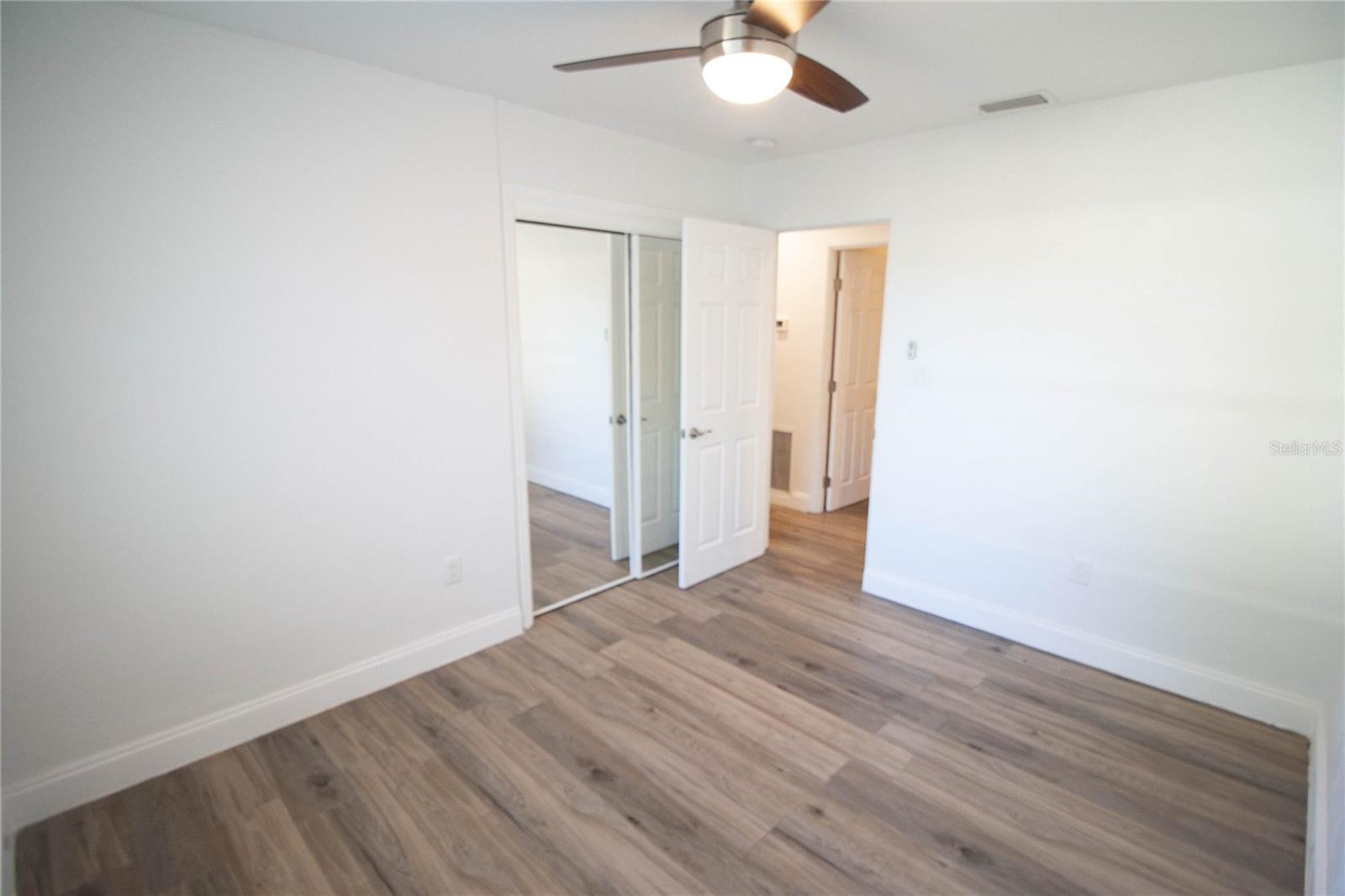 2345 FLOYD ST — photo 6