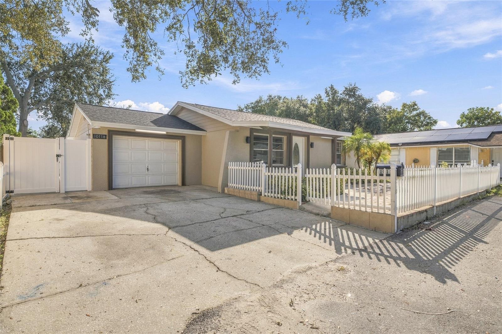 10118 BRIARWICK CT — photo 32