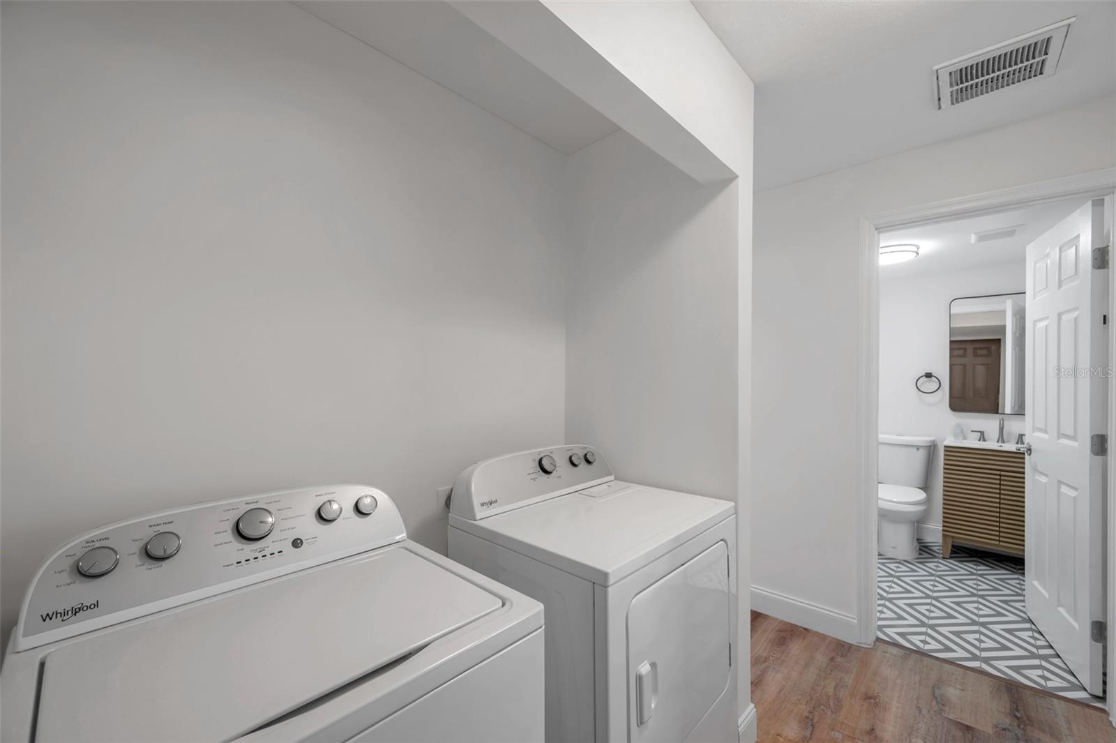 1811 QUINCY ST S — photo 19