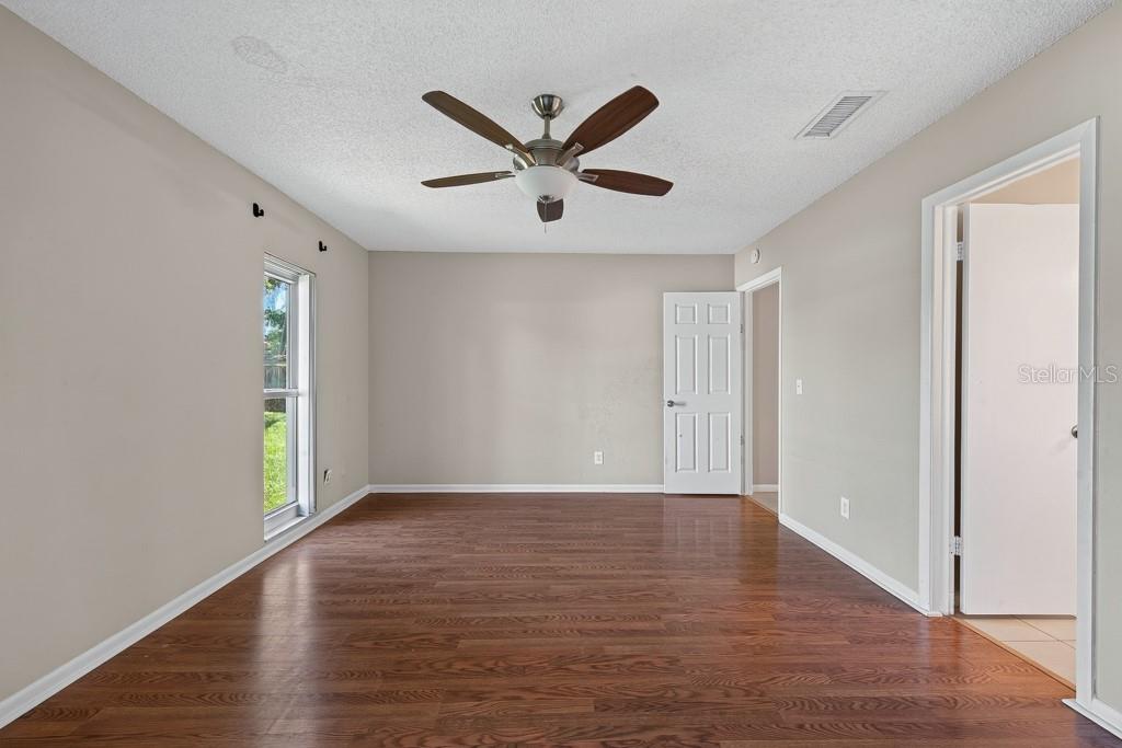 518 WYNNWOOD DR — photo 34