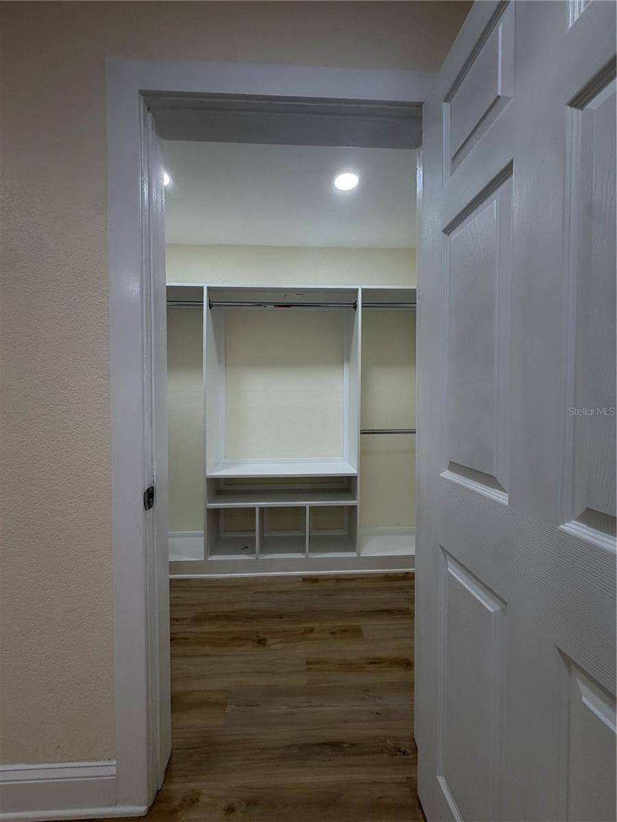 3318 W AILEEN ST — photo 18