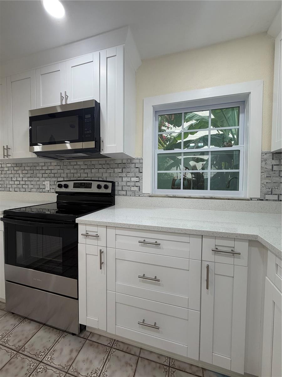 3318 W AILEEN ST — photo 24