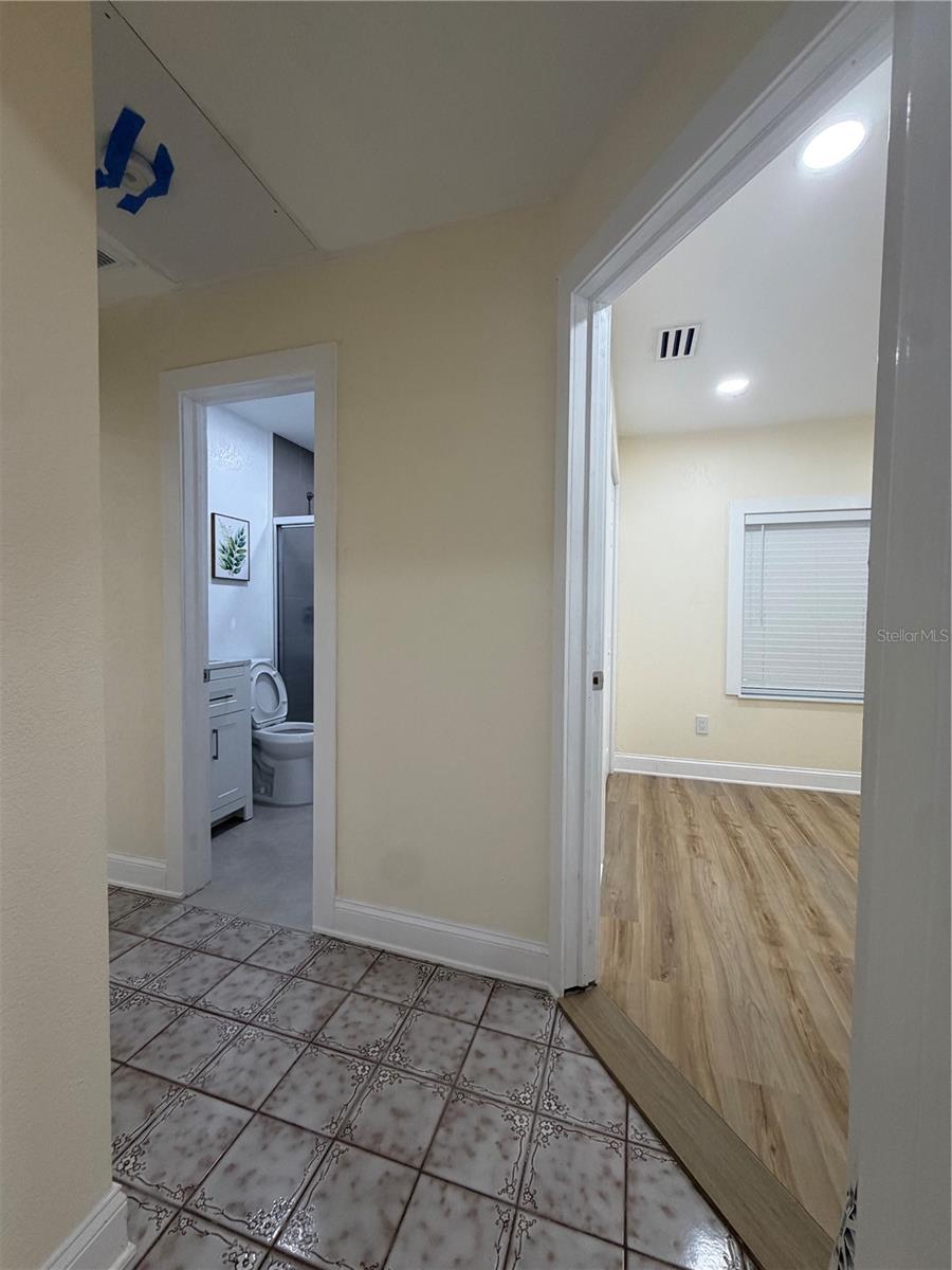 3318 W AILEEN ST — photo 15