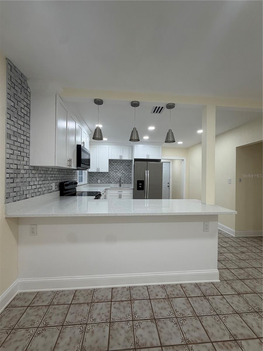 3318 W AILEEN ST — photo 5