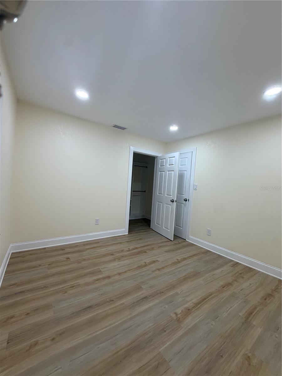 3318 W AILEEN ST — photo 16