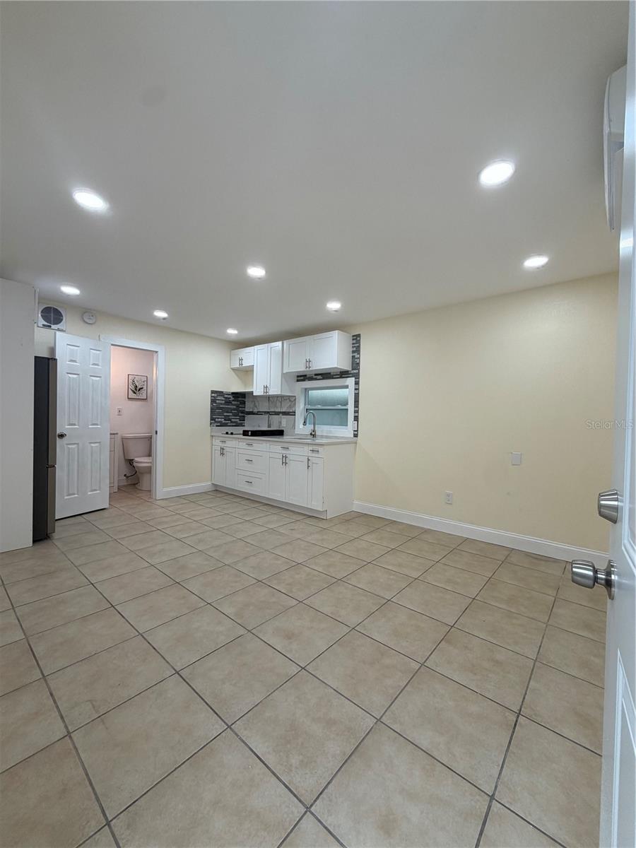 3318 W AILEEN ST — photo 23