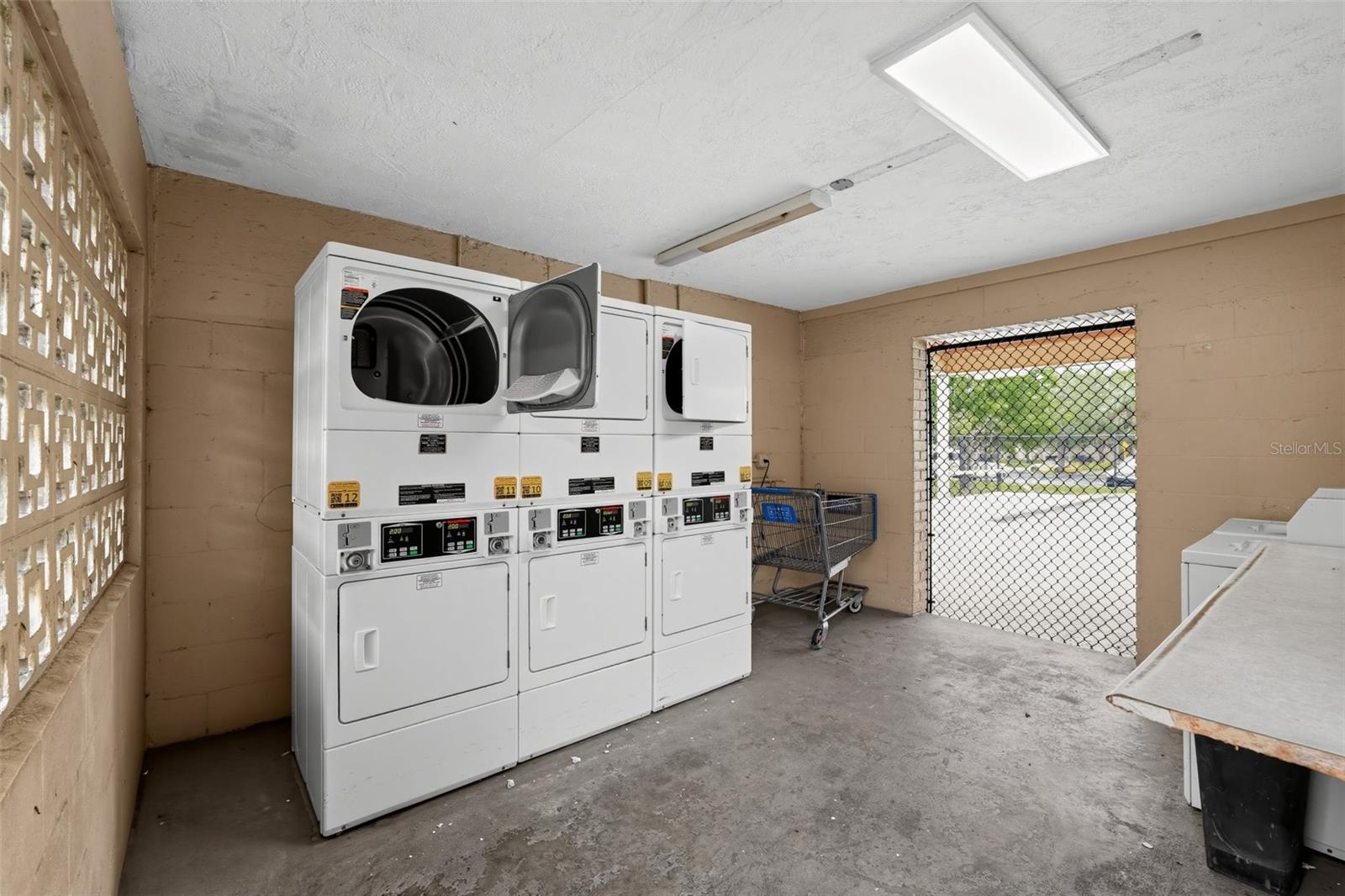 2501 HARN BLVD #J12 — photo 17