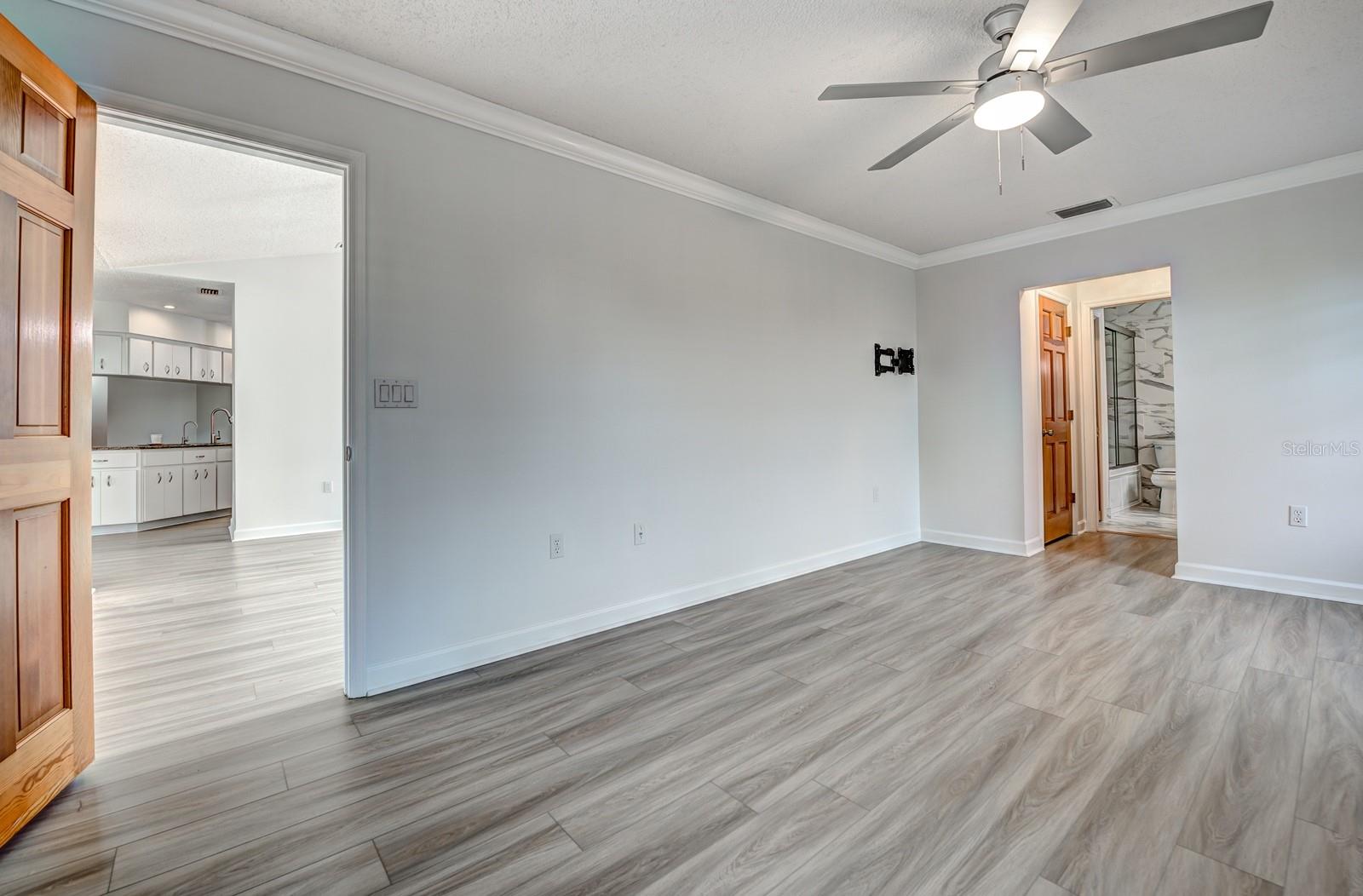 12 BRENTWOOD LN — photo 16