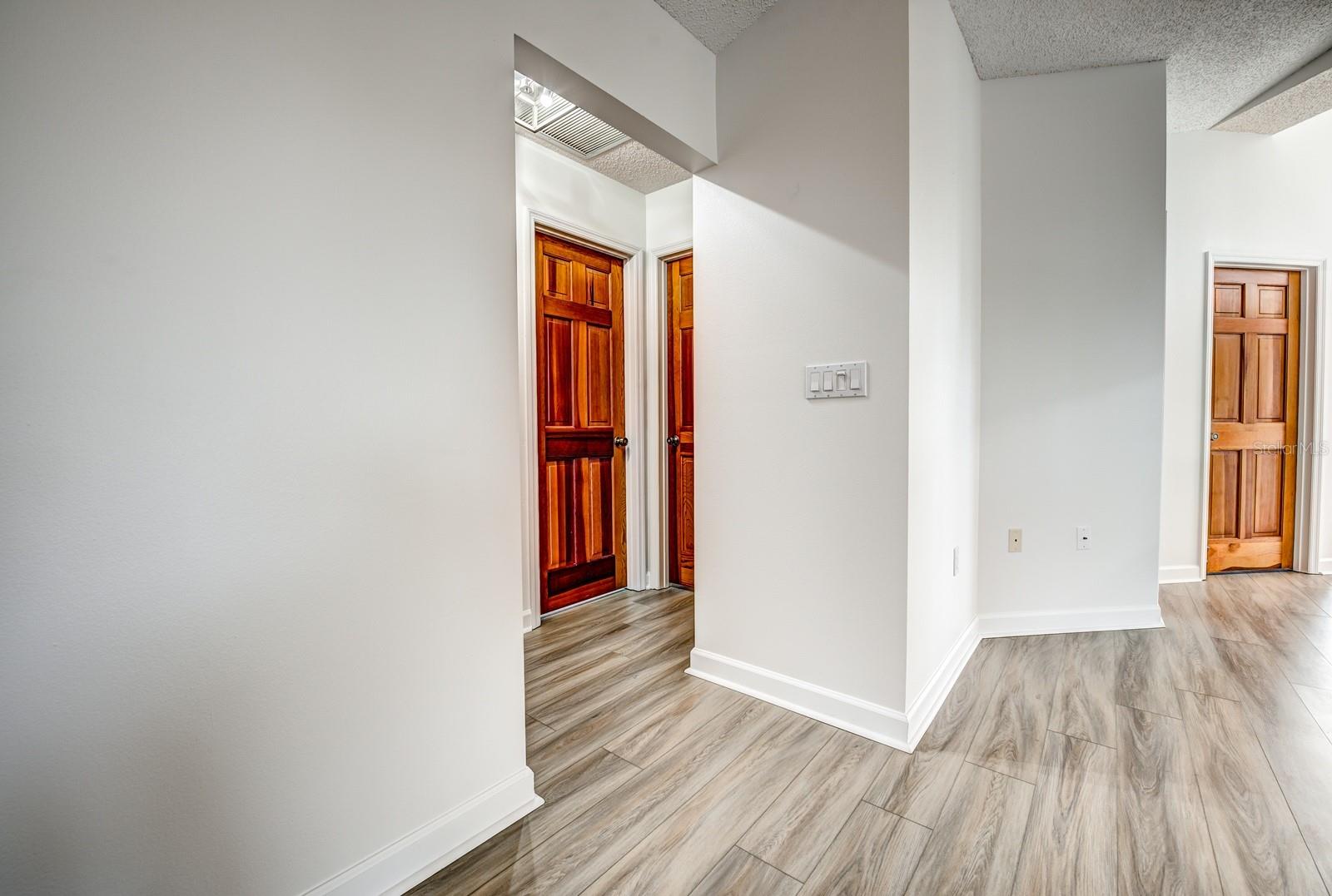 12 BRENTWOOD LN — photo 22