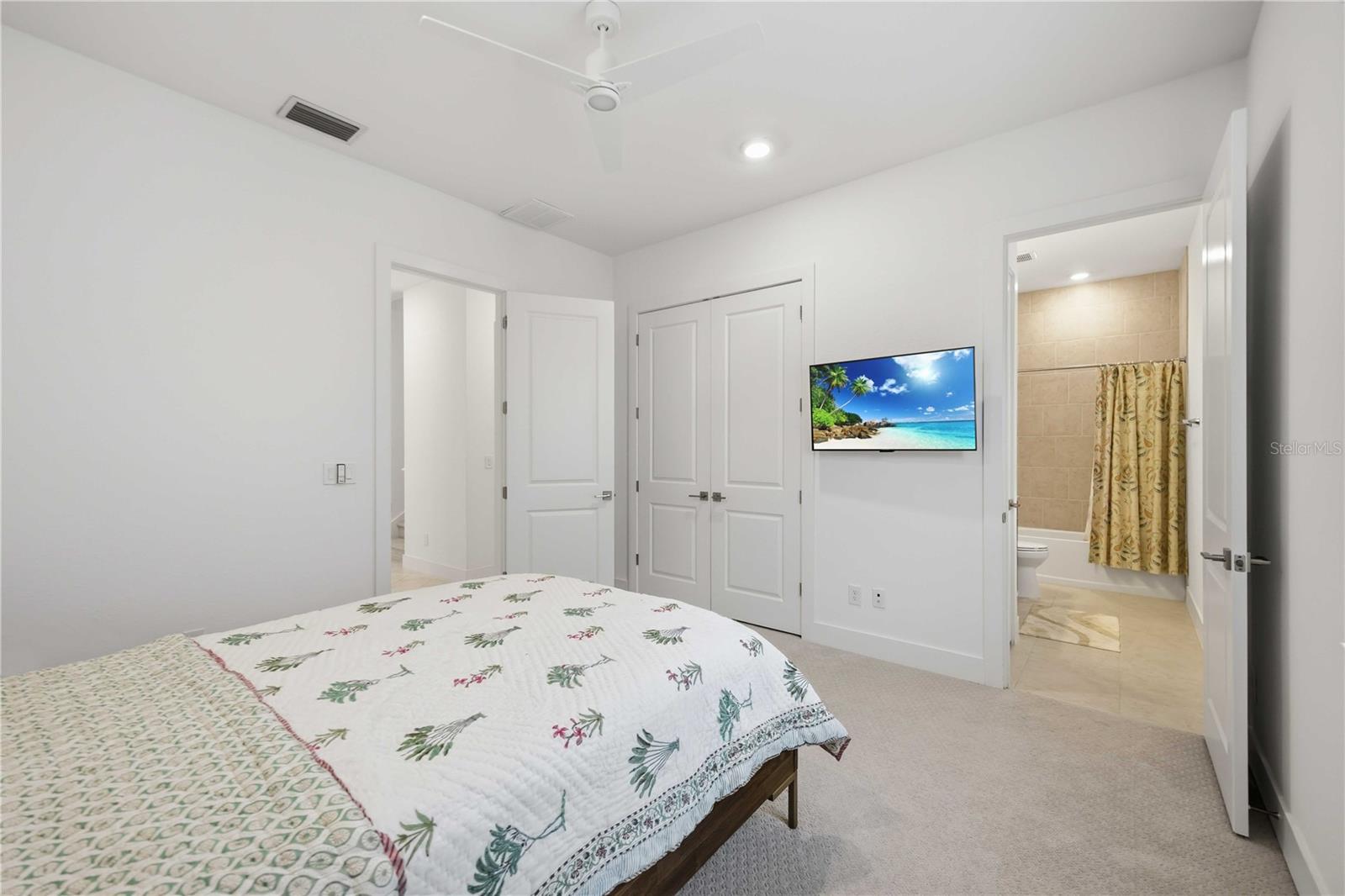 8110 REDONDA LOOP — photo 24