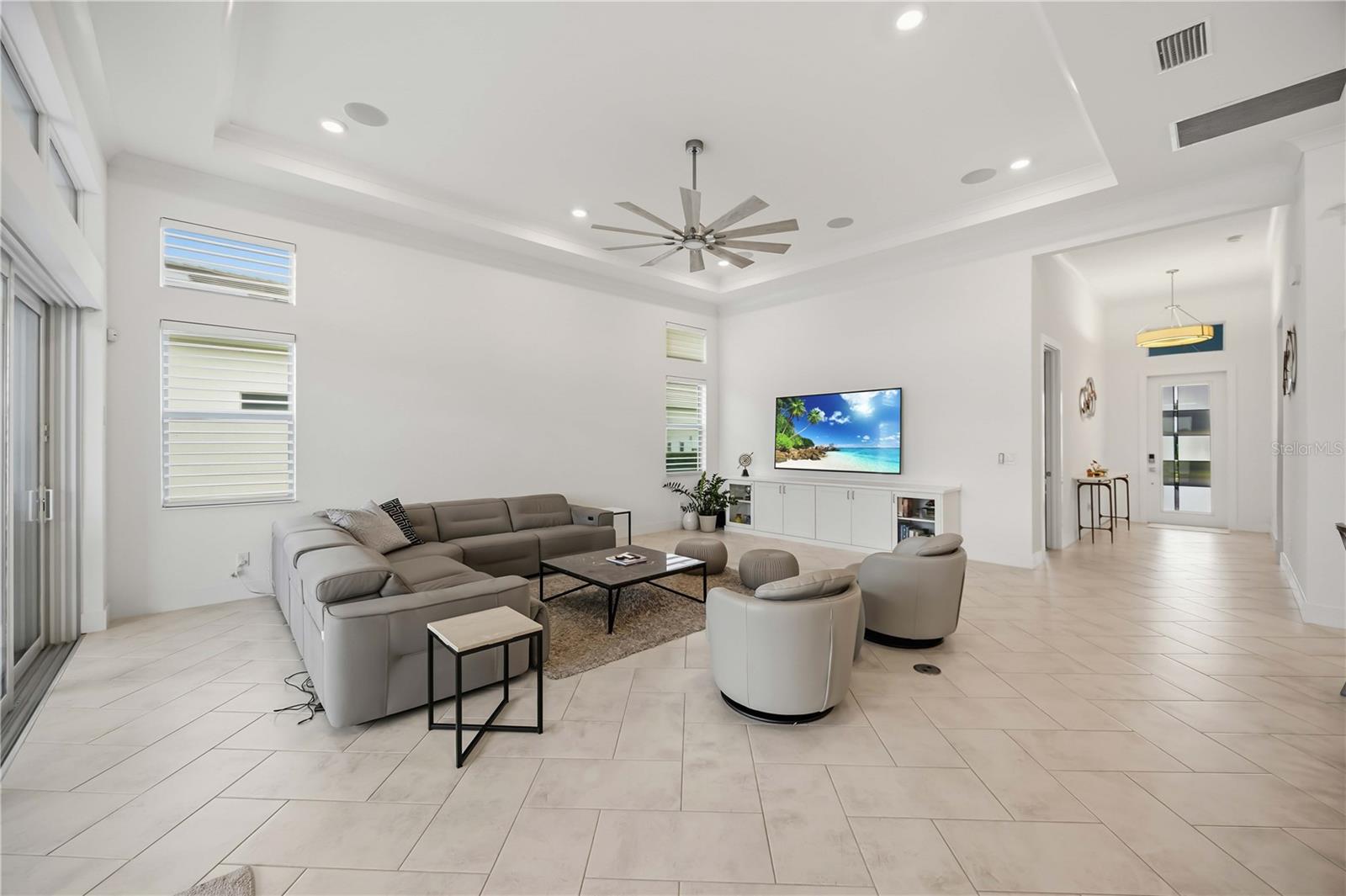 8110 REDONDA LOOP — photo 5