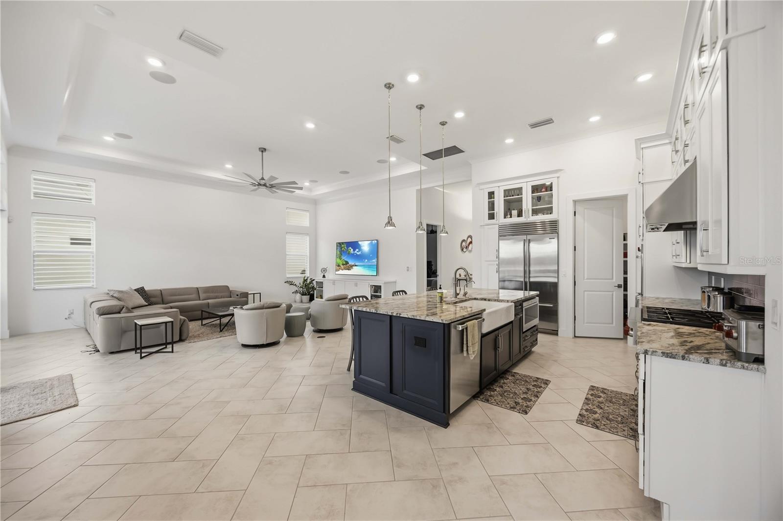8110 REDONDA LOOP — photo 11