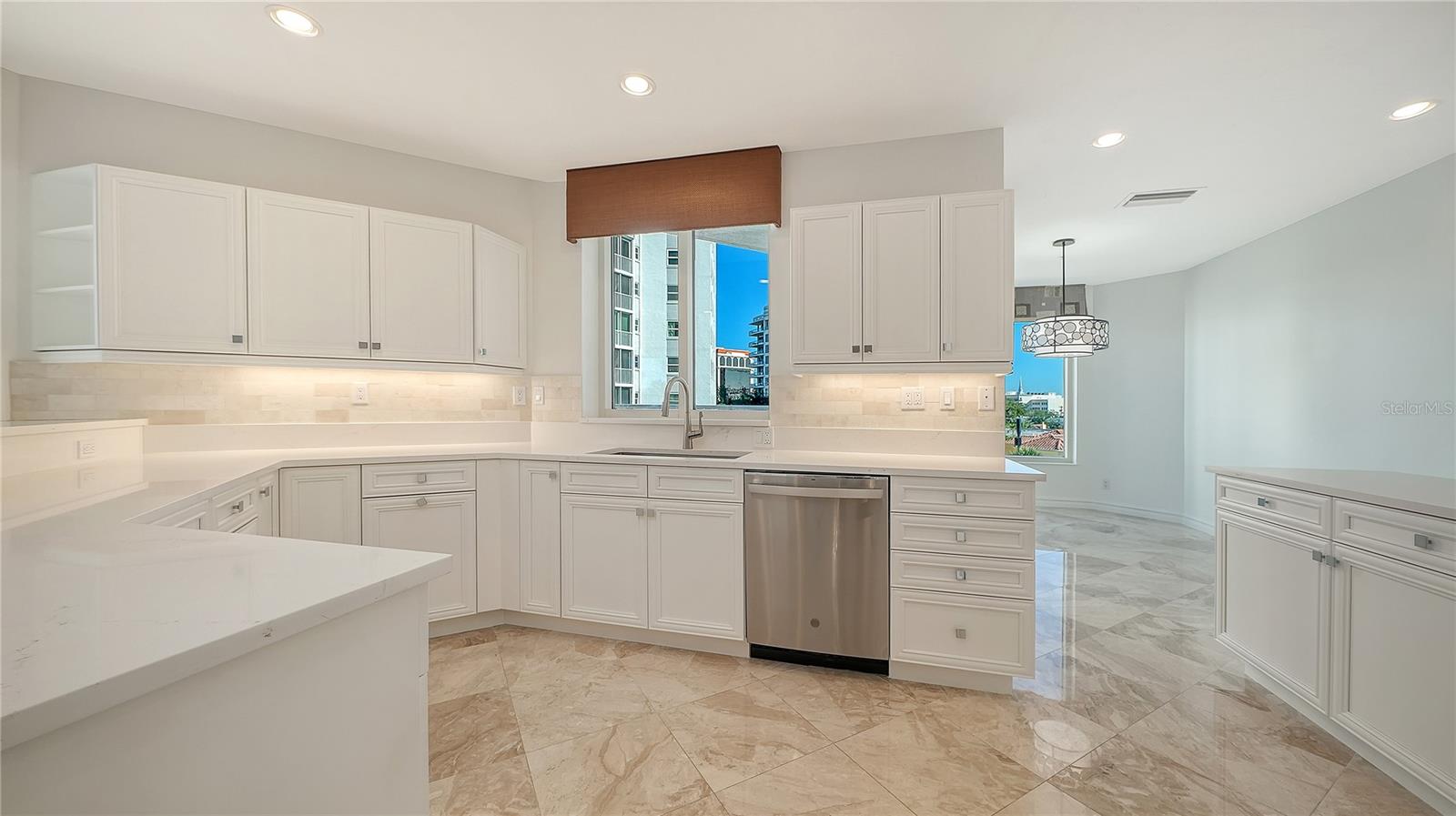 500 S PALM AVE #32 — photo 20