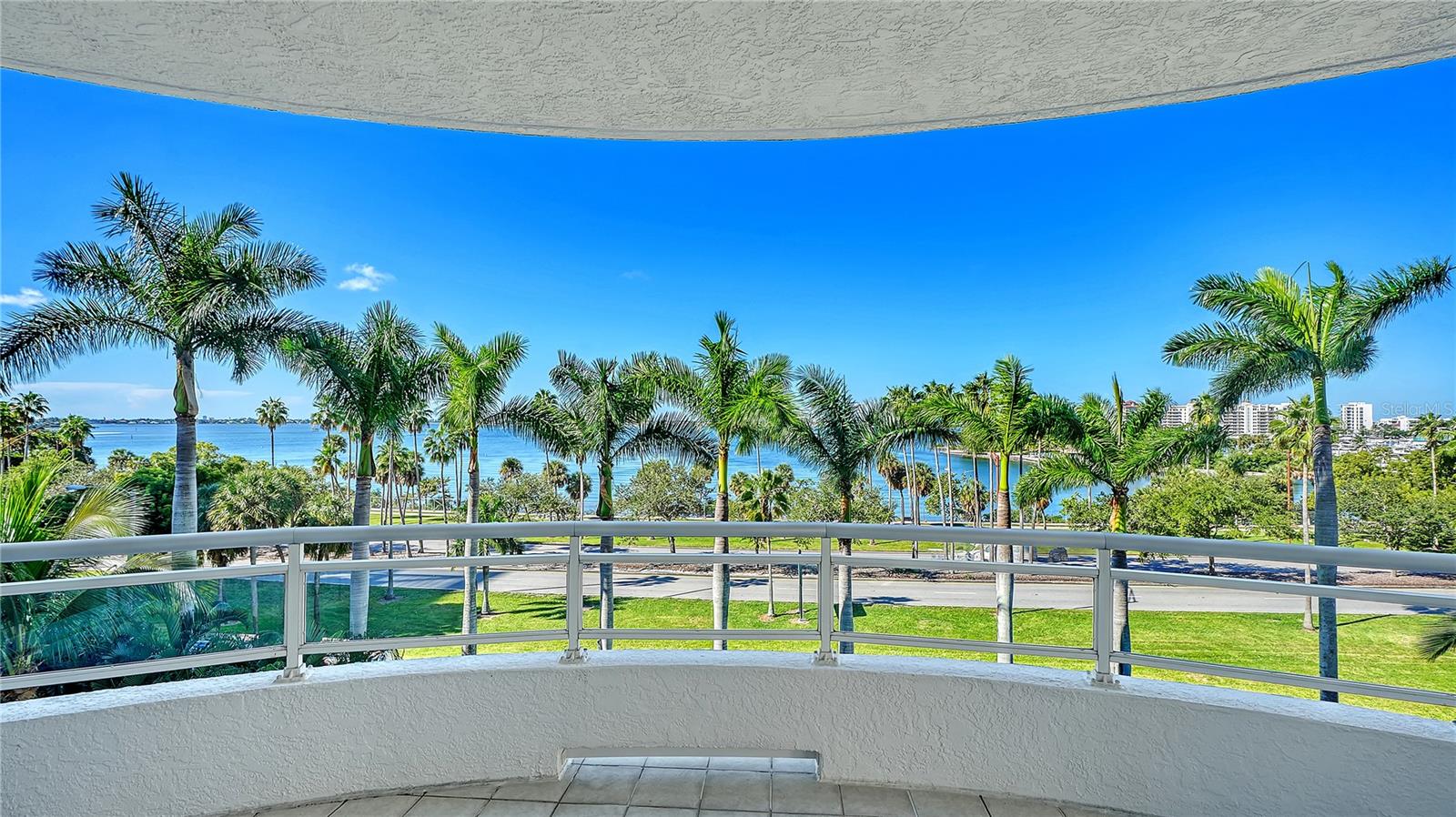 500 S PALM AVE #32 — photo 4