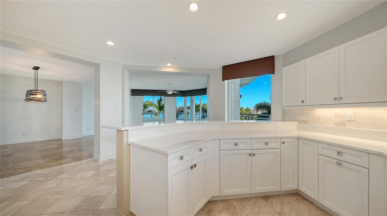 500 S PALM AVE #32 — photo 22