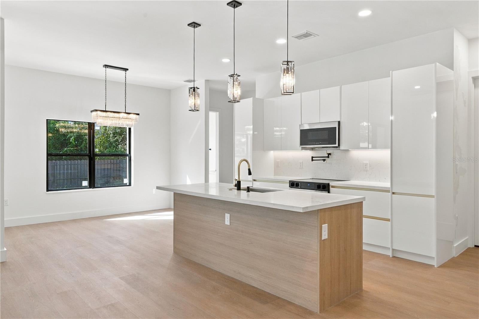 4509 ELDRON AVE — photo 6