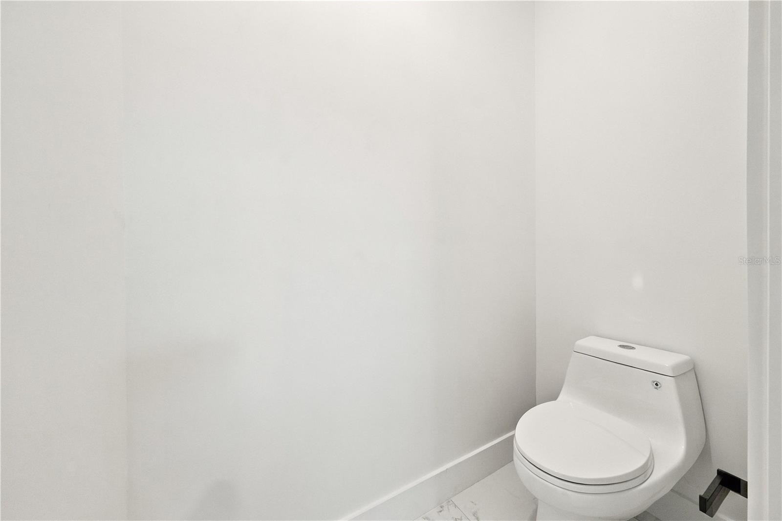 4509 ELDRON AVE — photo 16