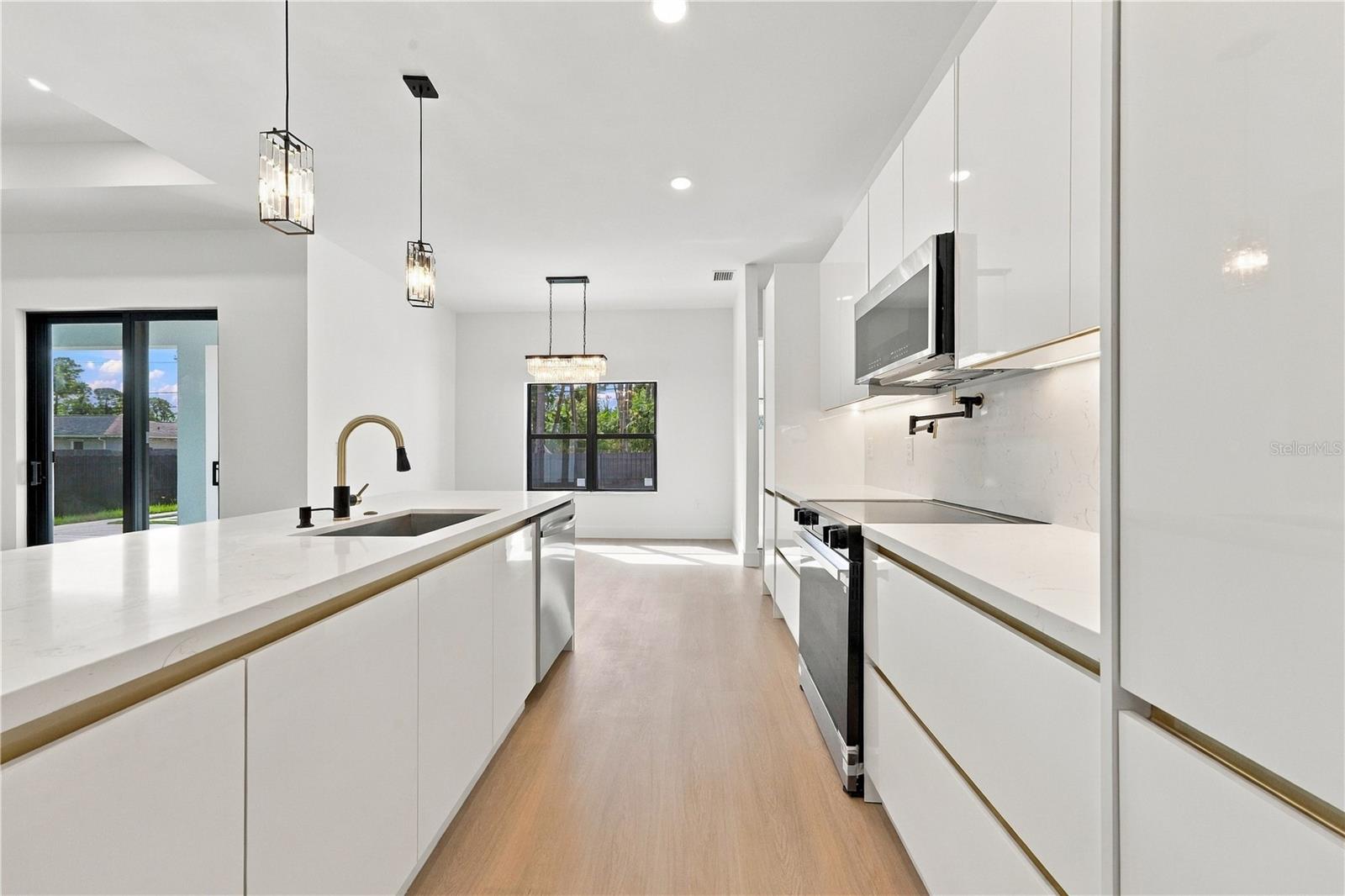 4509 ELDRON AVE — photo 8
