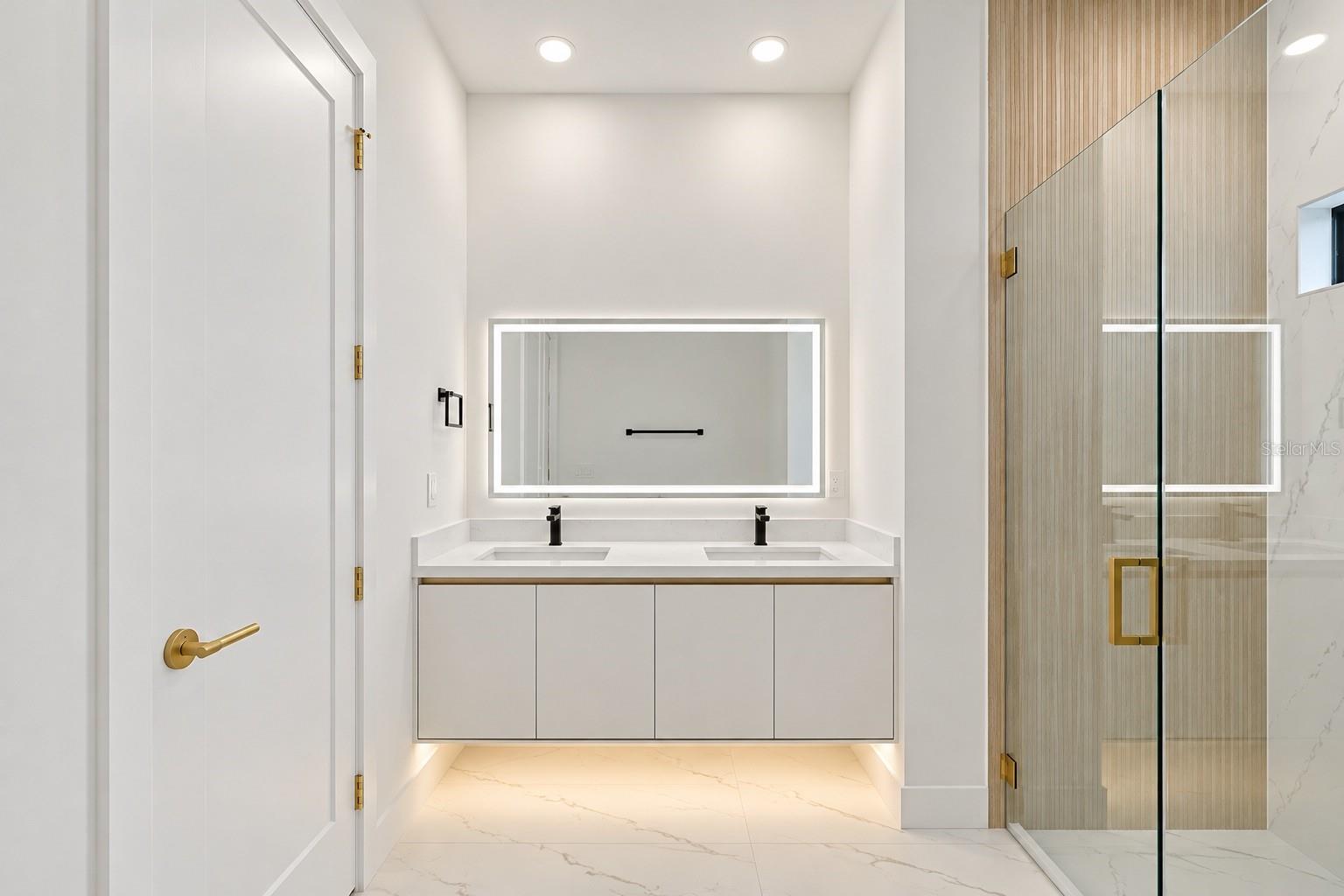 4509 ELDRON AVE — photo 14