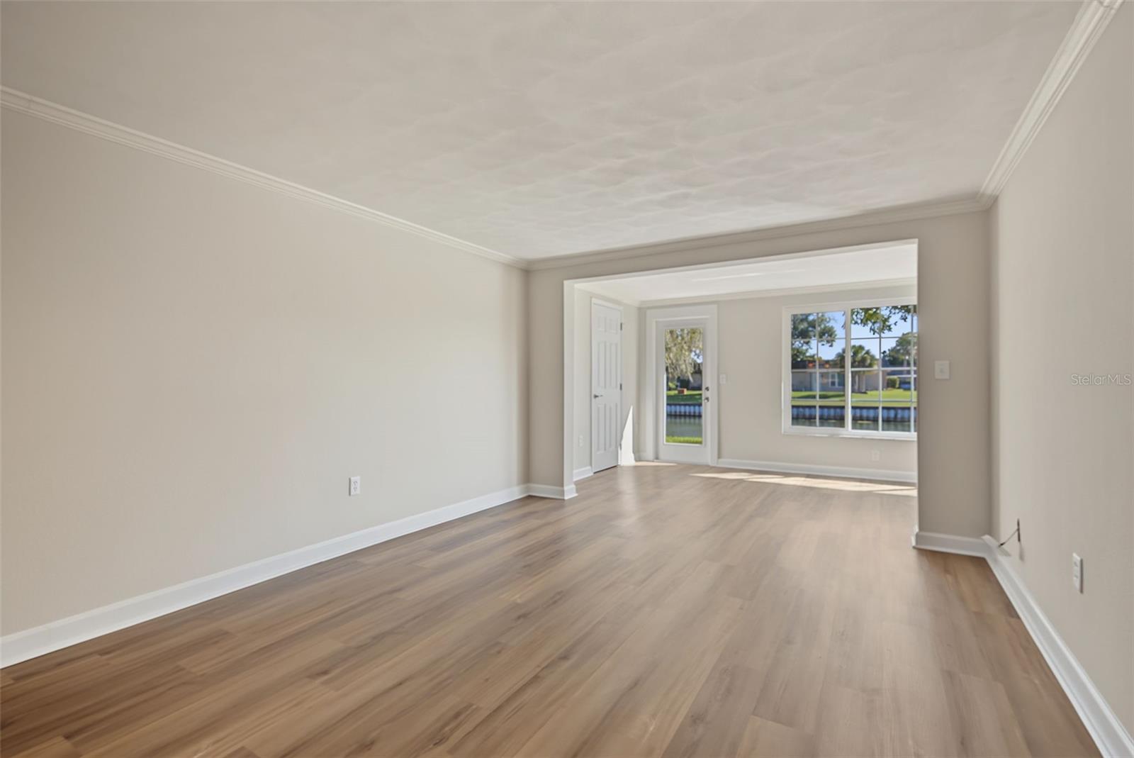 4364 SUMMERSUN DR — photo 15