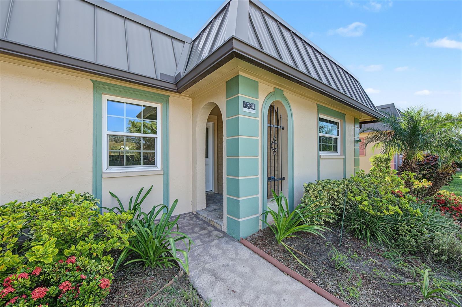 4364 SUMMERSUN DR — photo 3