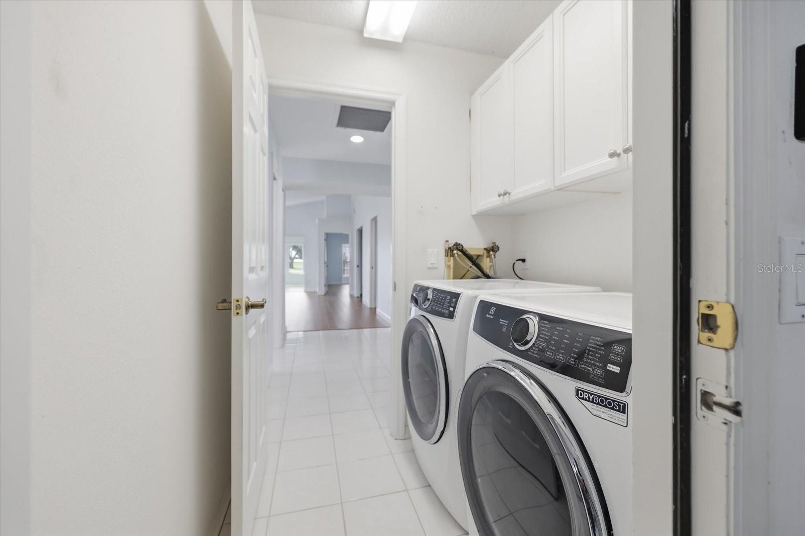 522 CLUBSIDE CIR #10 — photo 23