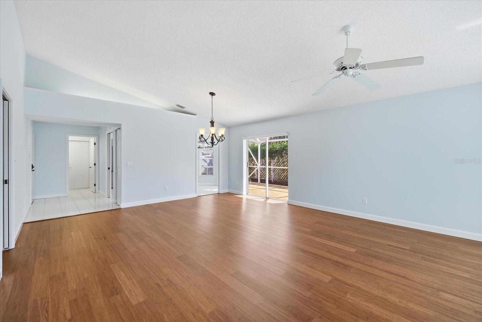 522 CLUBSIDE CIR #10 — photo 9