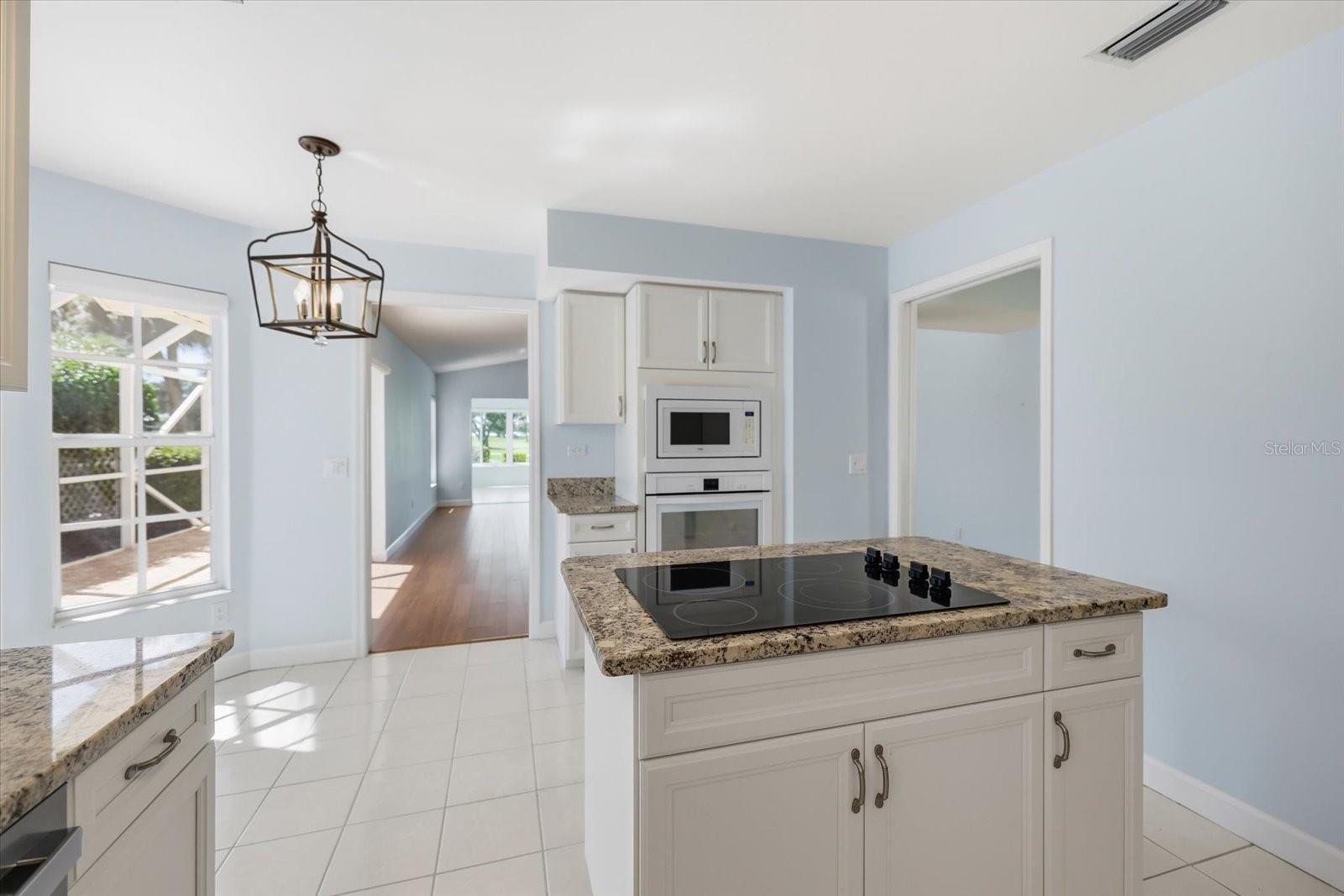 522 CLUBSIDE CIR #10 — photo 5