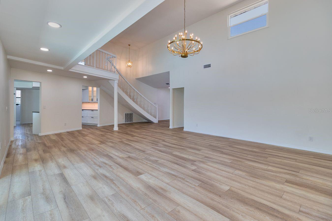 451 PALM IS NE — photo 7