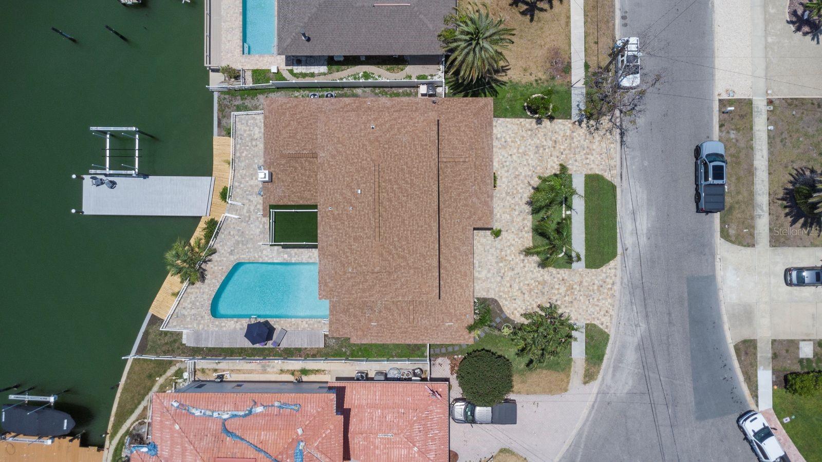 451 PALM IS NE — photo 36