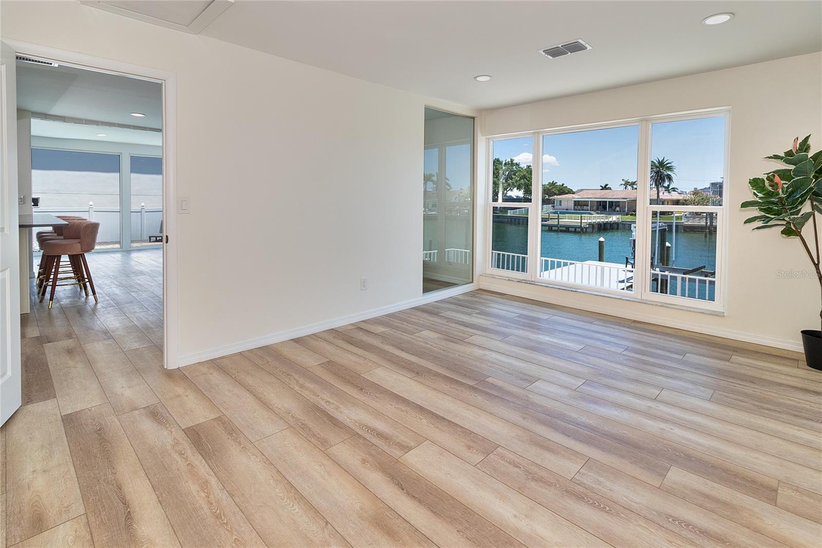451 PALM IS NE — photo 15