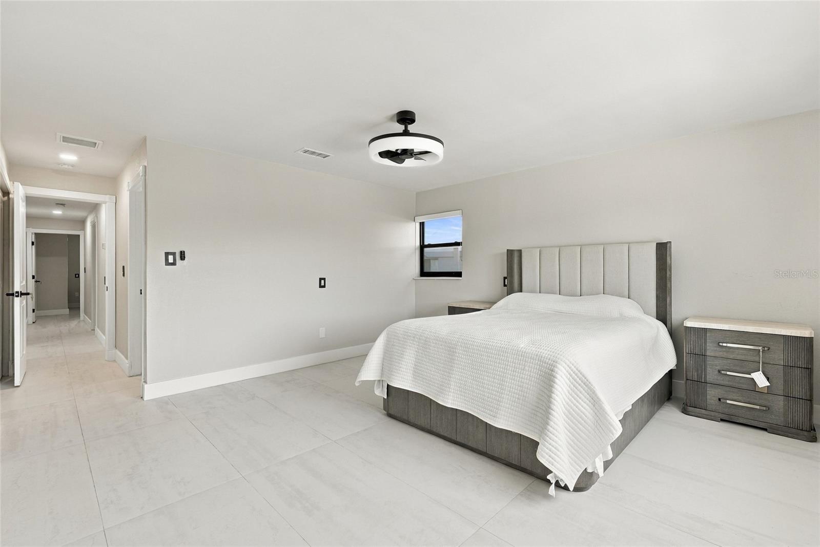 556 JOHNS PASS AVE — photo 33