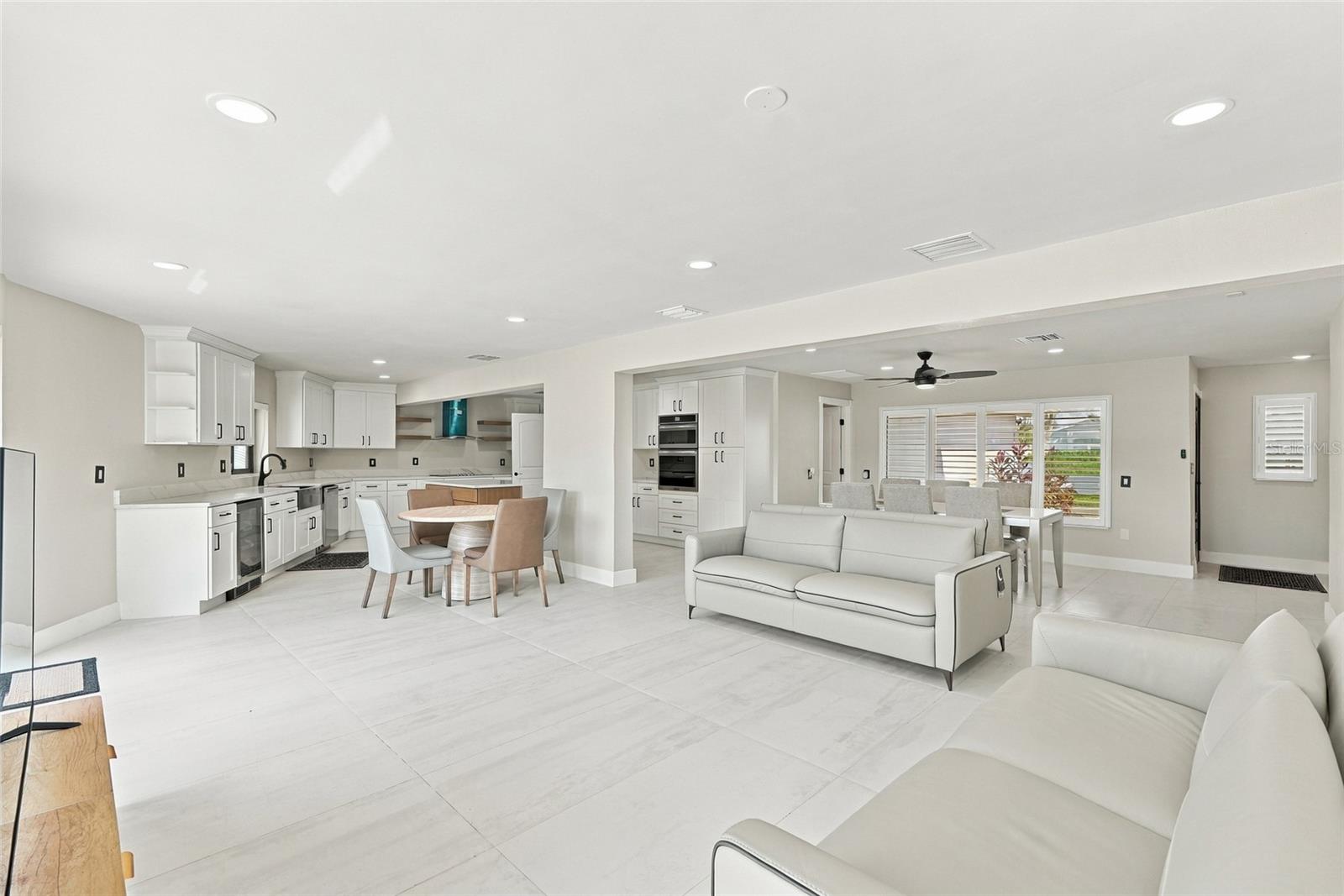 556 JOHNS PASS AVE — photo 21