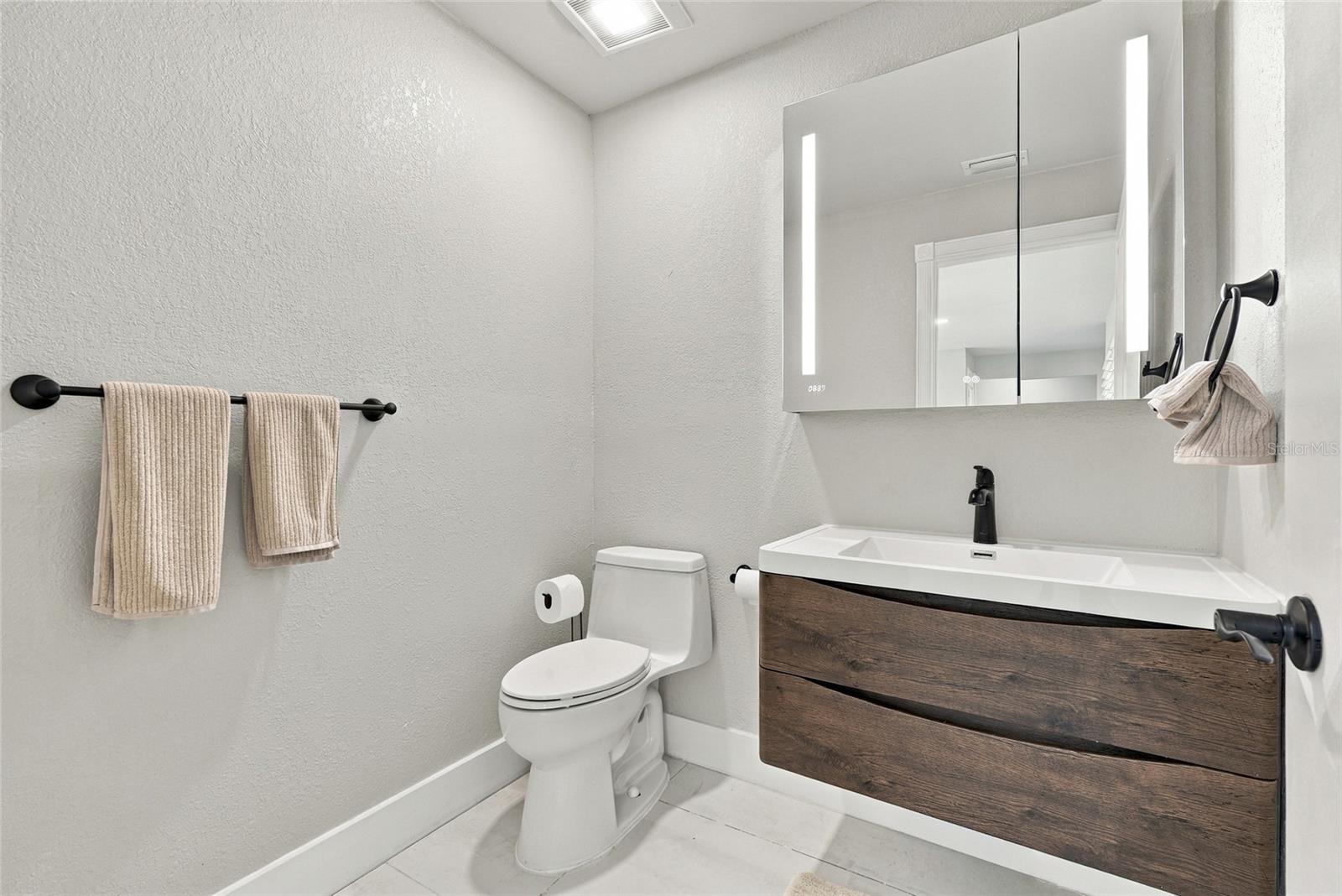 556 JOHNS PASS AVE — photo 26