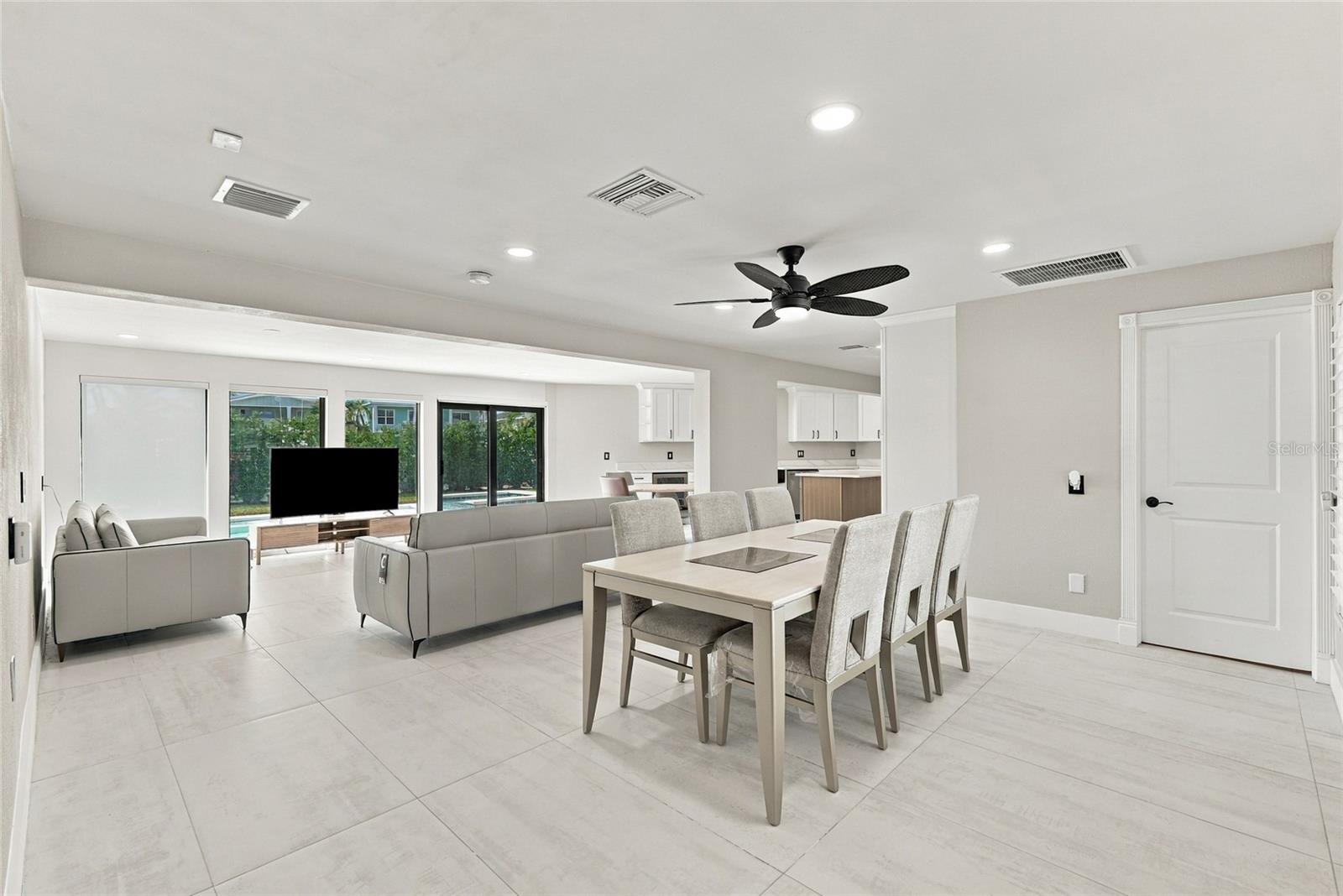 556 JOHNS PASS AVE — photo 15