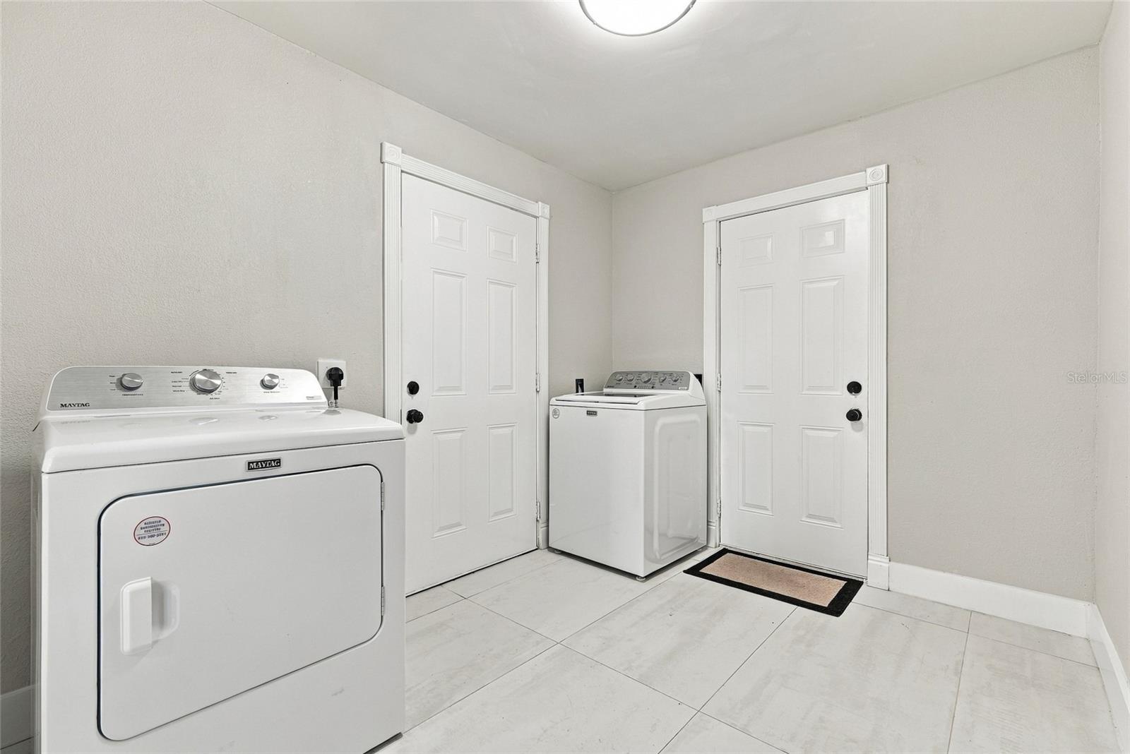 556 JOHNS PASS AVE — photo 36