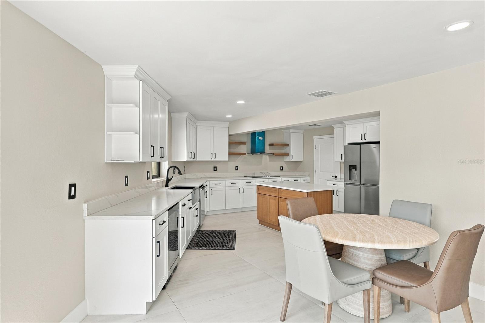 556 JOHNS PASS AVE — photo 20