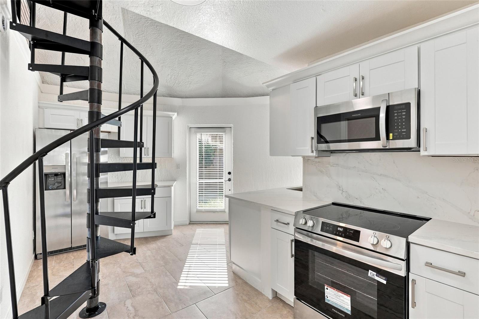 2881 GENTIAN RD — photo 9