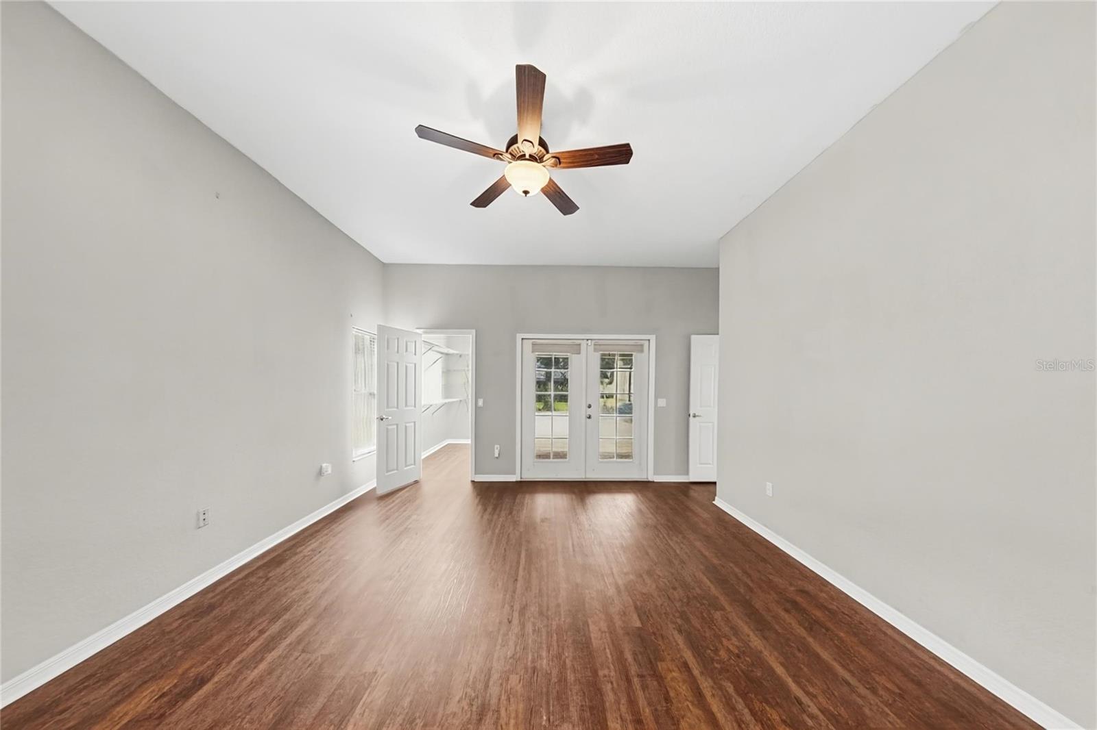 2820 CLUBHOUSE DR — photo 7