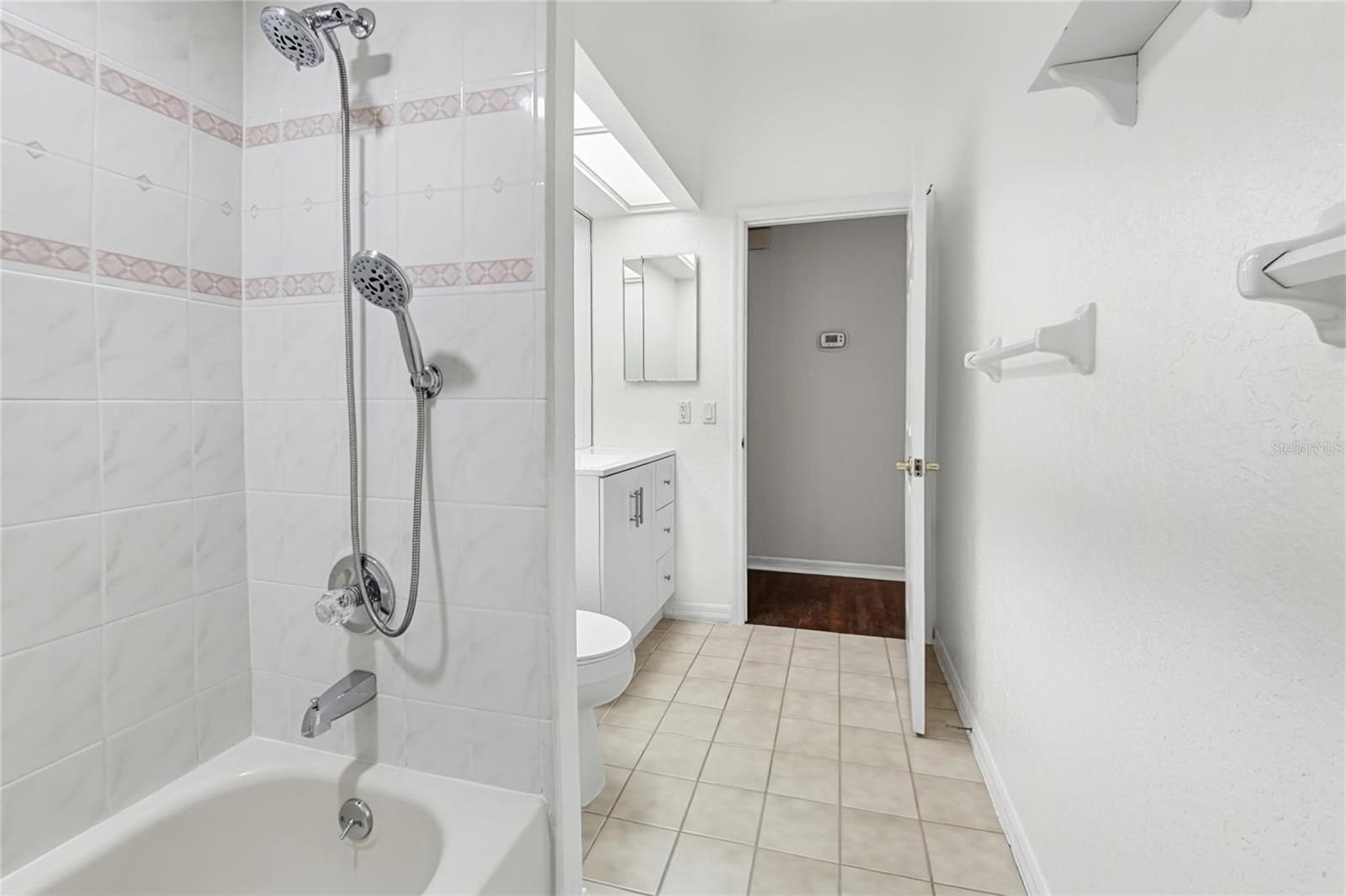 2820 CLUBHOUSE DR — photo 17
