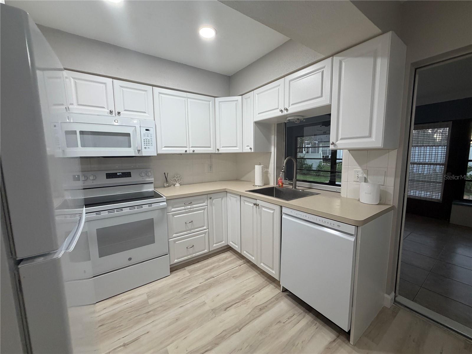 1250 HORIZON RD — photo 6