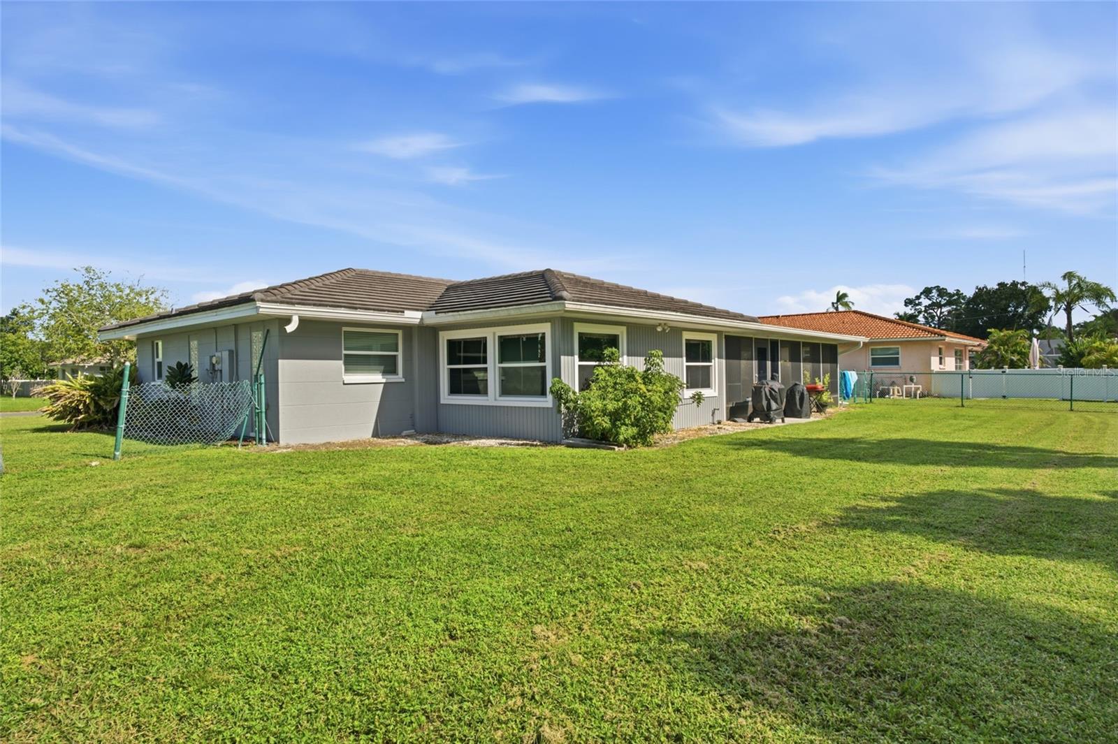 204 MONET DR — photo 41