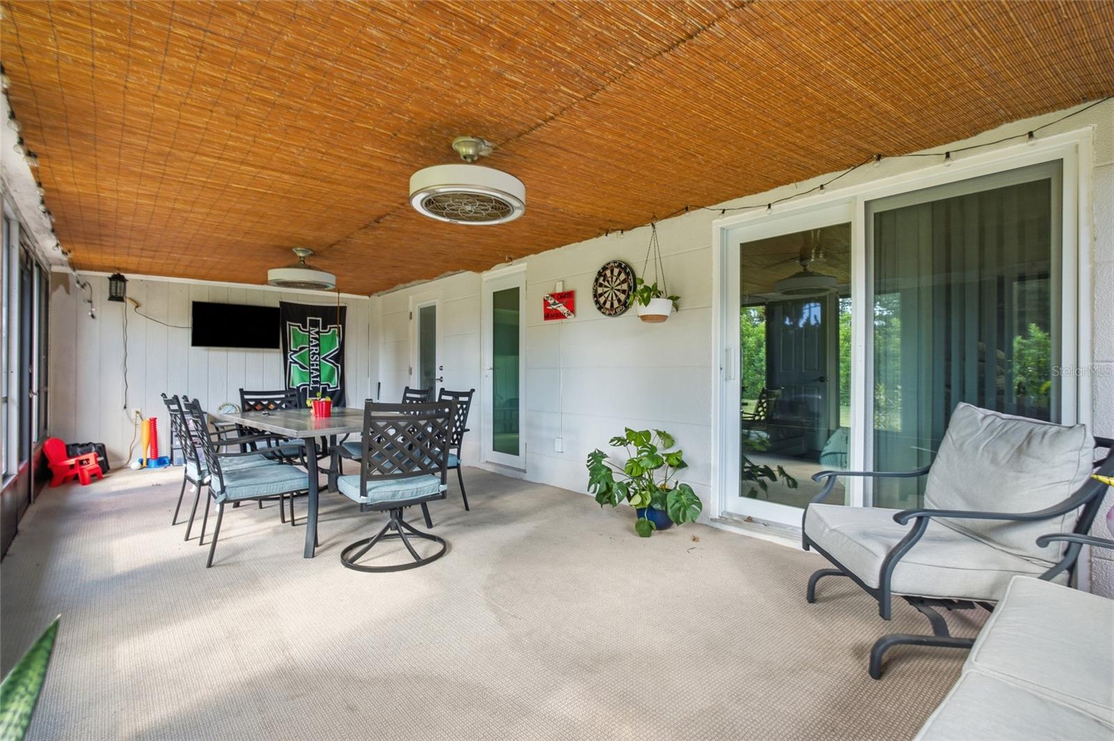 204 MONET DR — photo 37