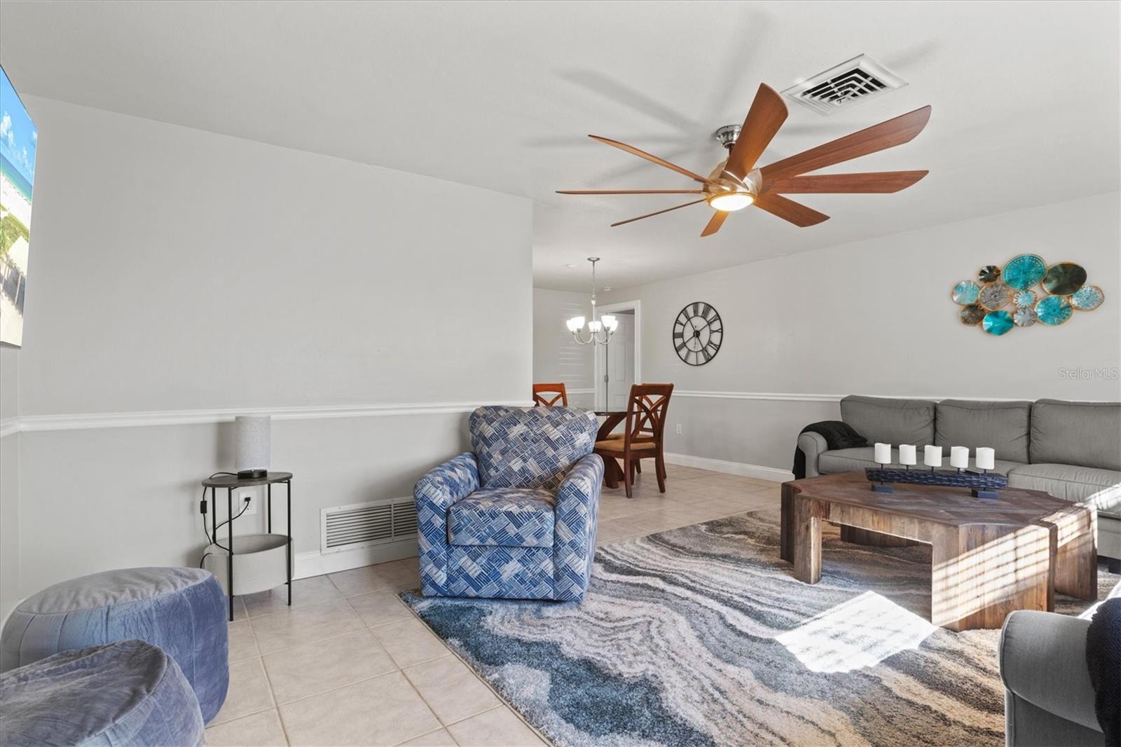 204 MONET DR — photo 7