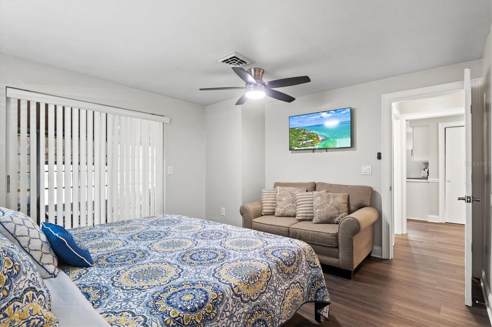 204 MONET DR — photo 30