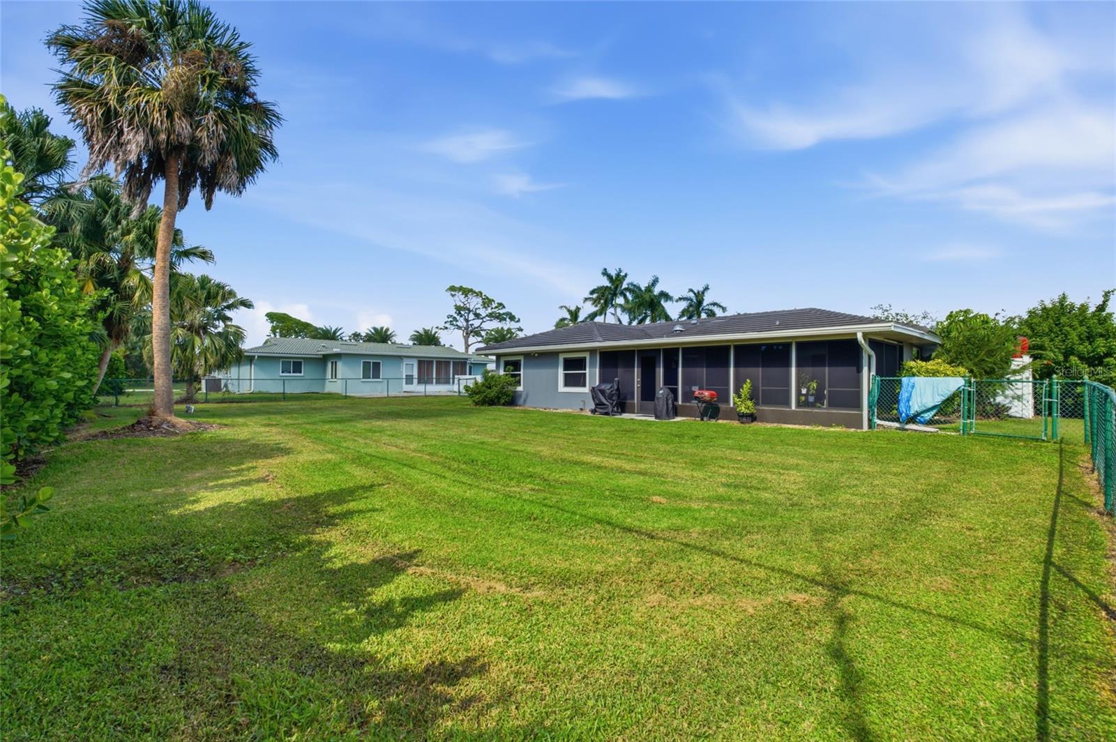 204 MONET DR — photo 42