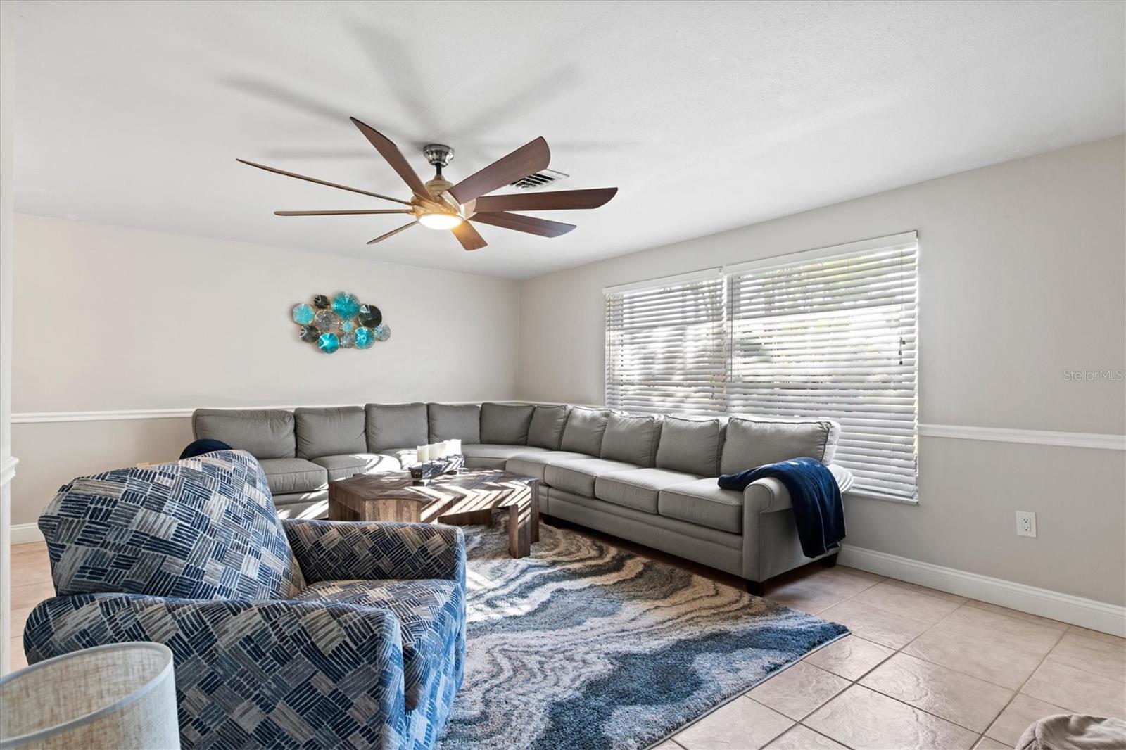 204 MONET DR — photo 8